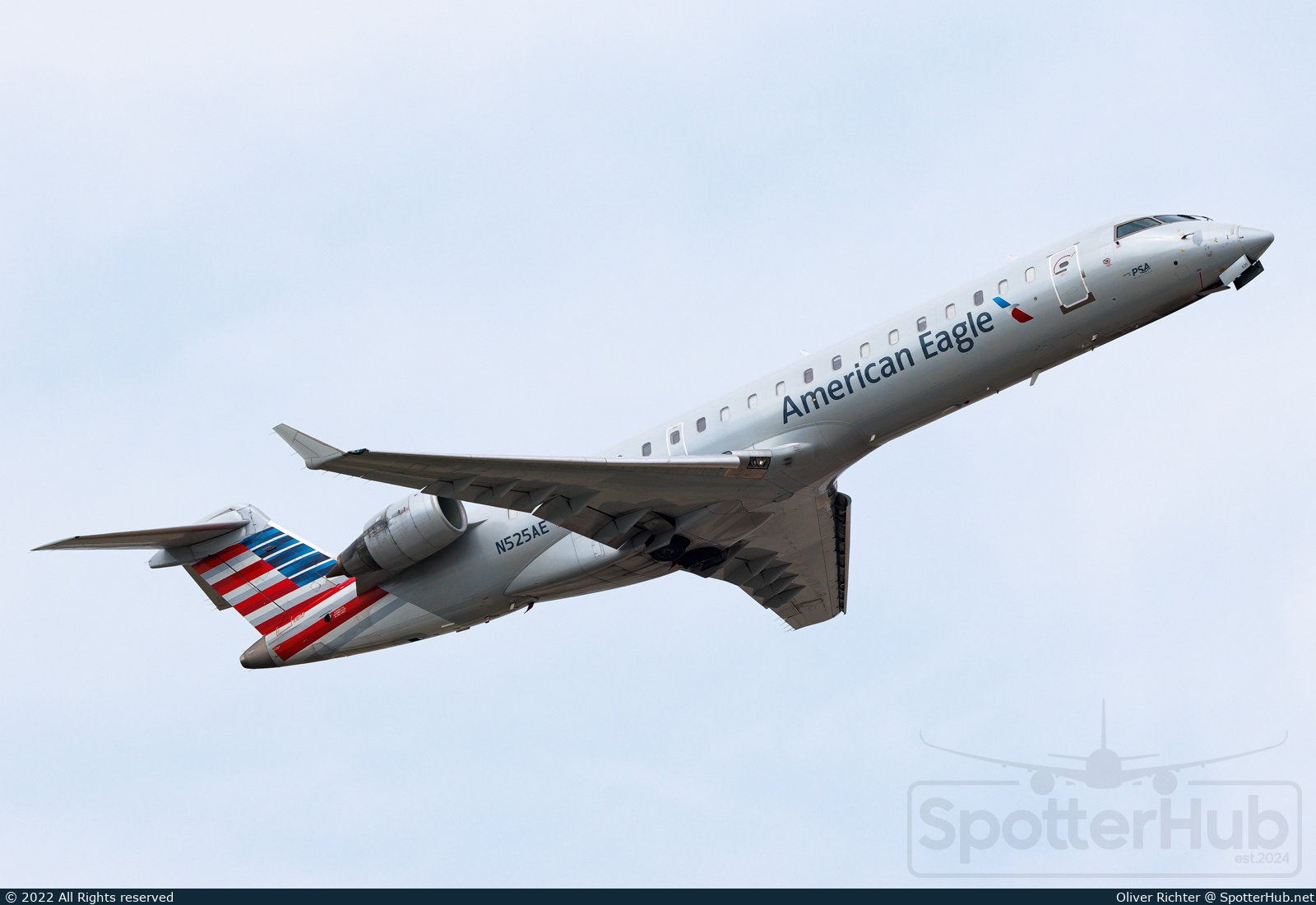 Photo of N525AE - Bombardier CRJ-702ER operated by American Eagle (opb PSA Airlines)