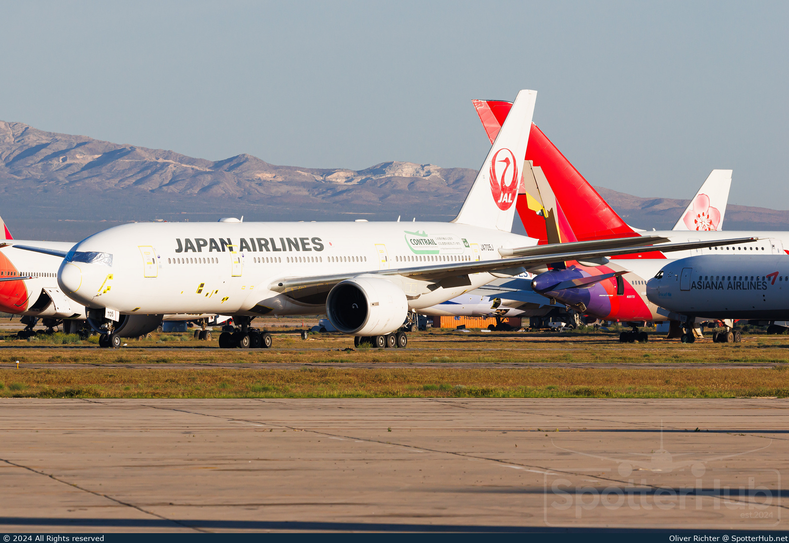 Photo of JA705J - Boeing 777-246(ER) operated by Japan Airlines