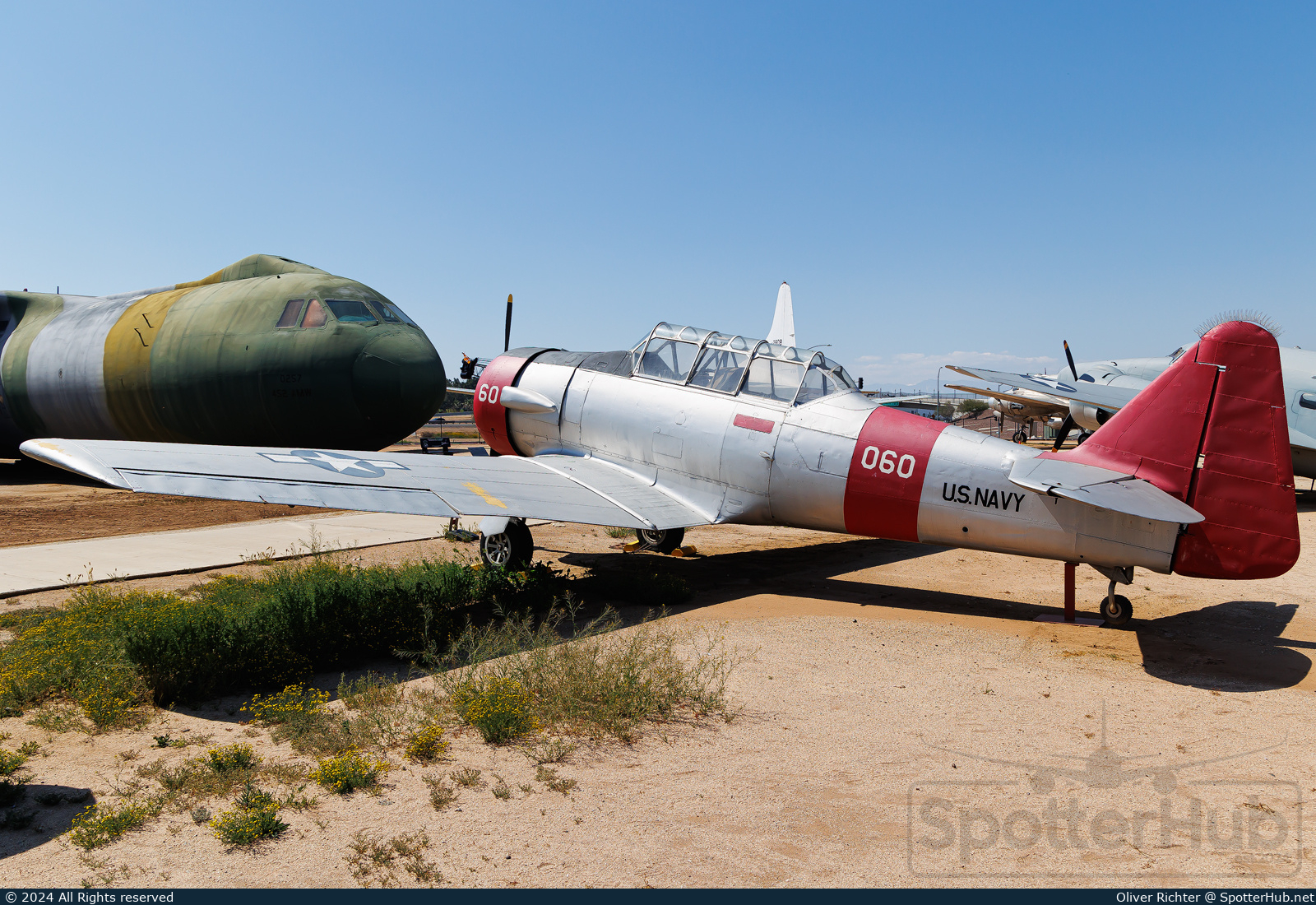 Photo of 51360 - North American SNJ-4 Texan operated by US Navy