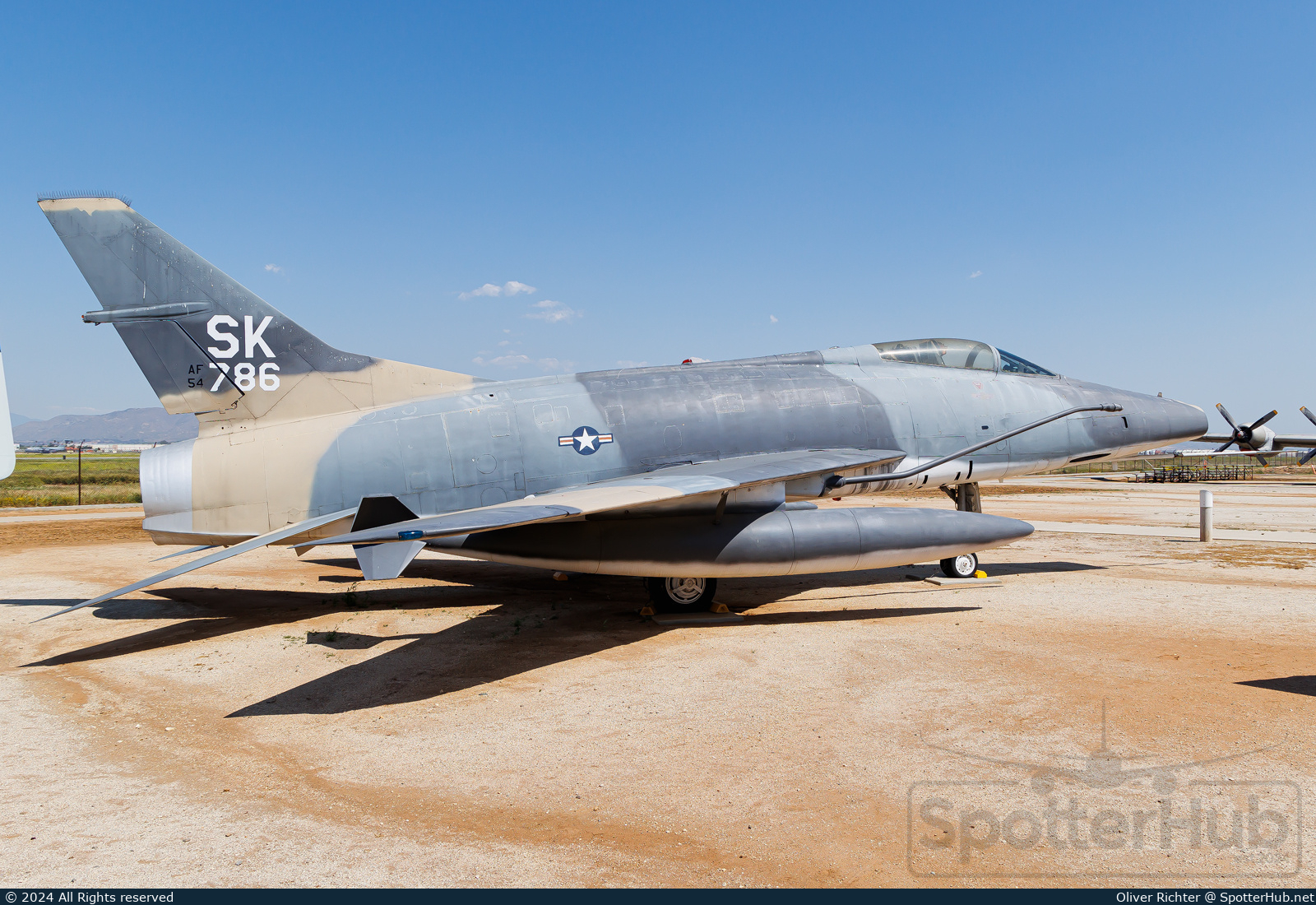 Photo of 54-1786 - North American F-100C Super Sabre operated by US Air Force