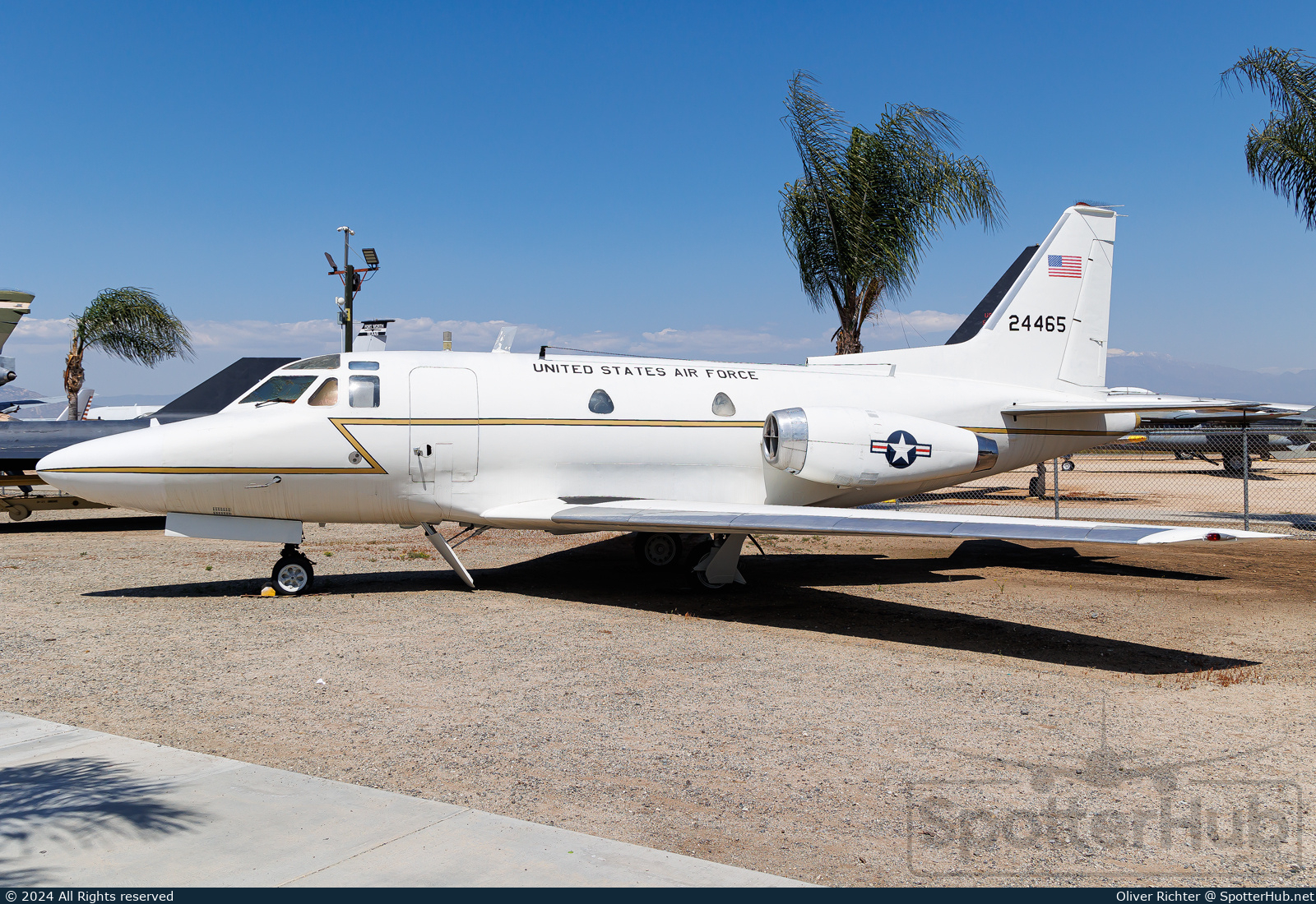 Photo of 62-4465 - North American CT-39A Sabreliner operated by US Air Force