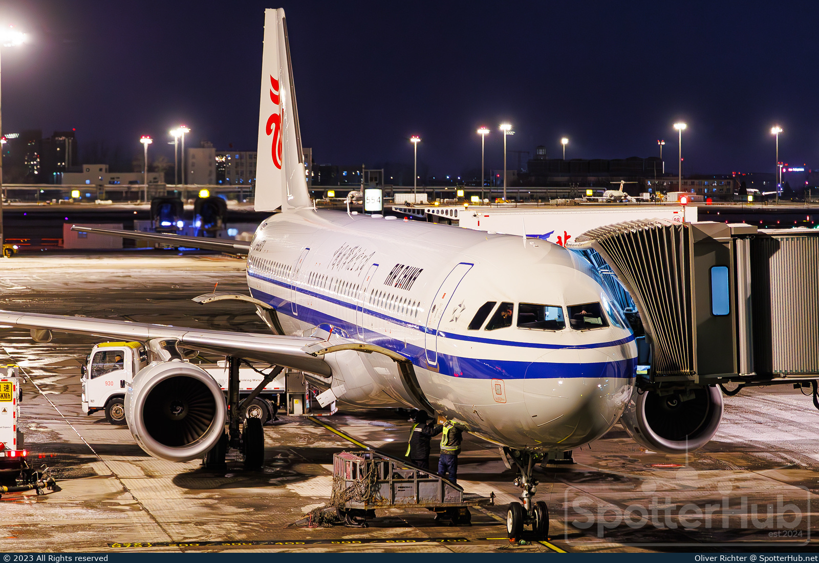 Photo of B-6973 - Airbus A321-213 operated by Air China