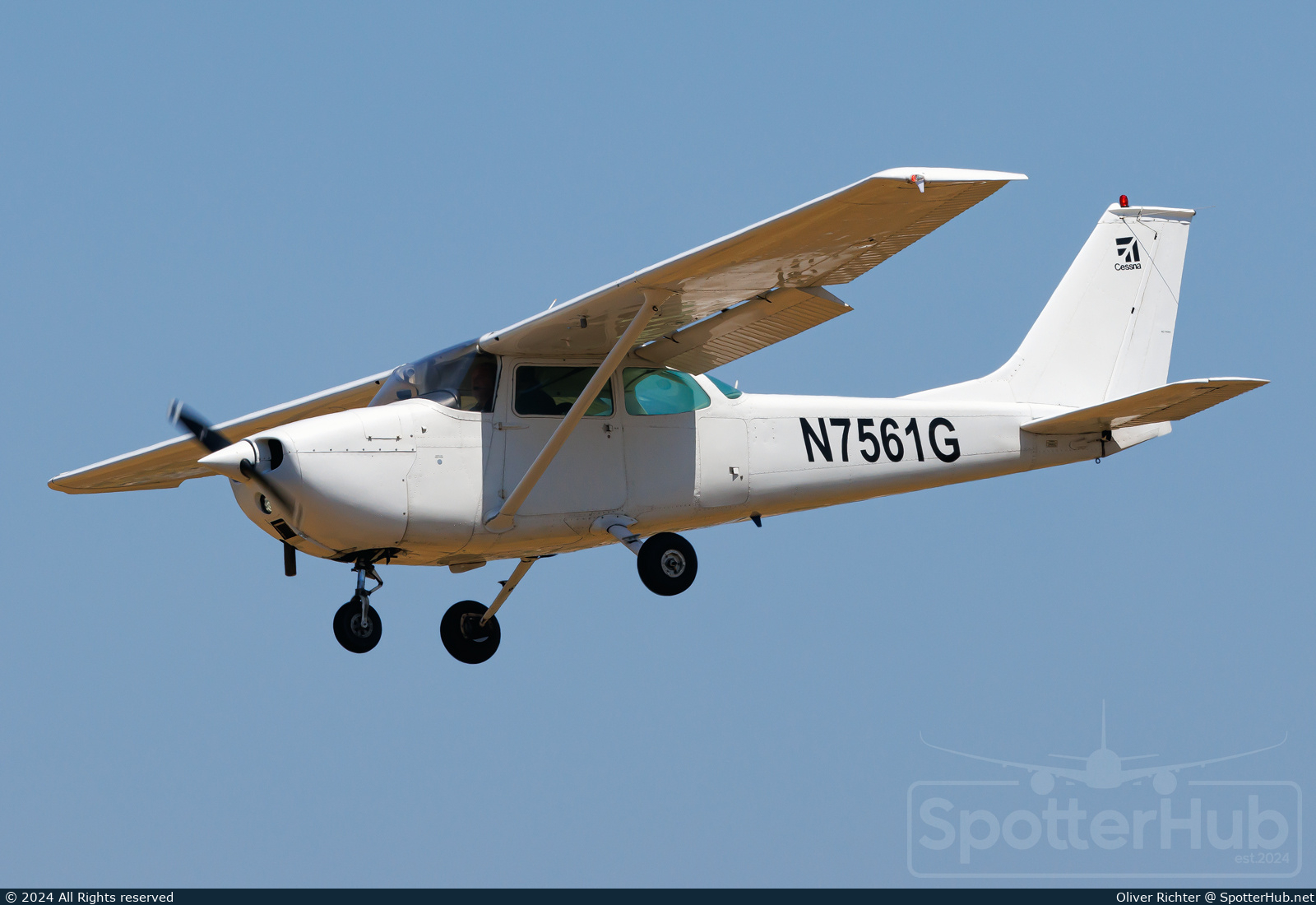 Photo of N7561G - Cessna 172L Skyhawk operated by NextGen Flight Academy