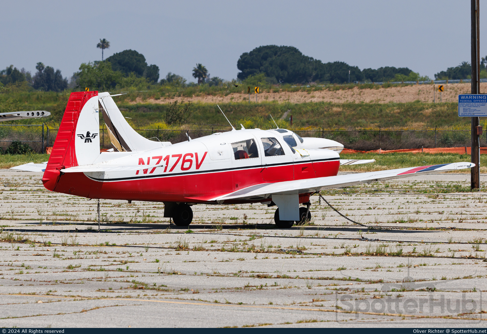 Photo of N7176V - Mooney M20E Super 21 operated by Private