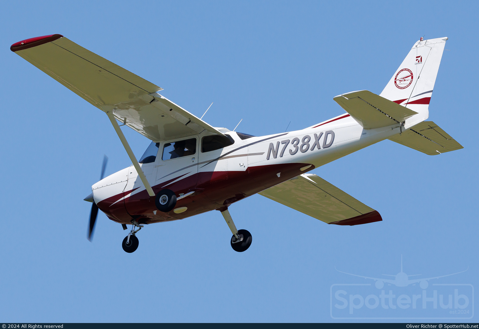 Photo of N738XD - Cessna 172N Skyhawk operated by SoCal Aviation