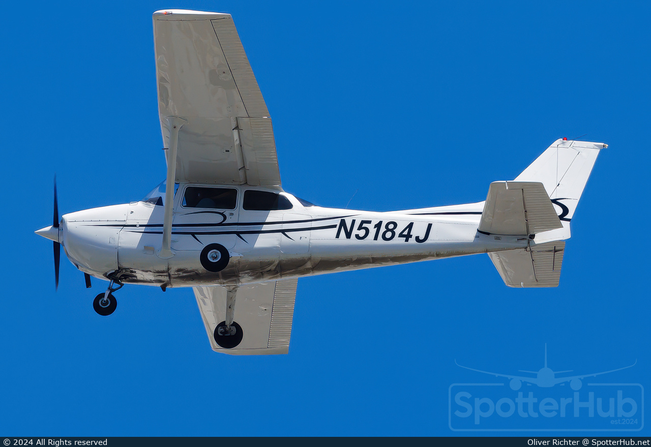 Photo of N5184J - Cessna 172N Skyhawk operated by Riverside Flight Academy