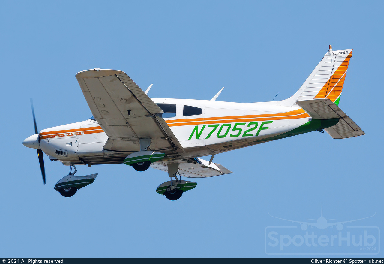 Photo of N7052F - Piper PA-28-181 Archer II operated by Private