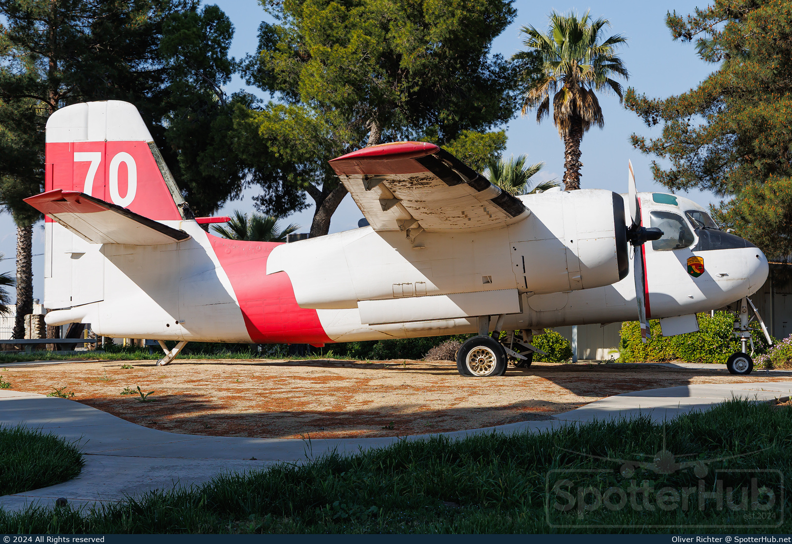 Photo of 70 - Grumman S-2F1 Aotaka operated by California Department of Forestry
