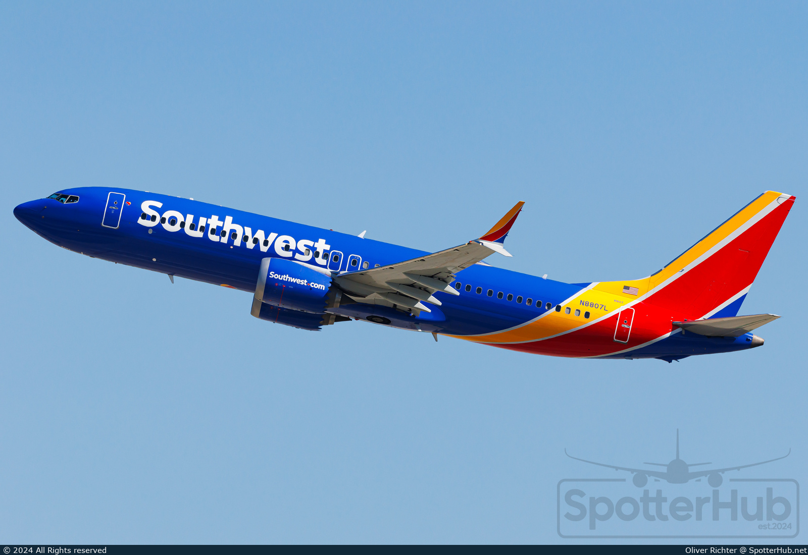 Photo of N8807L - Boeing 737 MAX 8 operated by Southwest Airlines