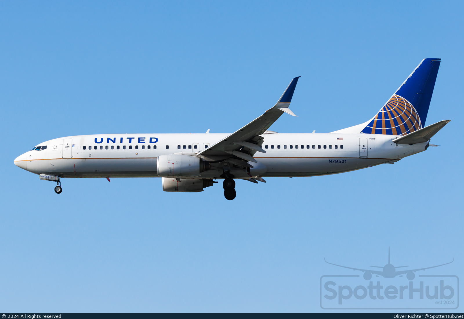 Photo of N79521 - Boeing 737-824 operated by United Airlines