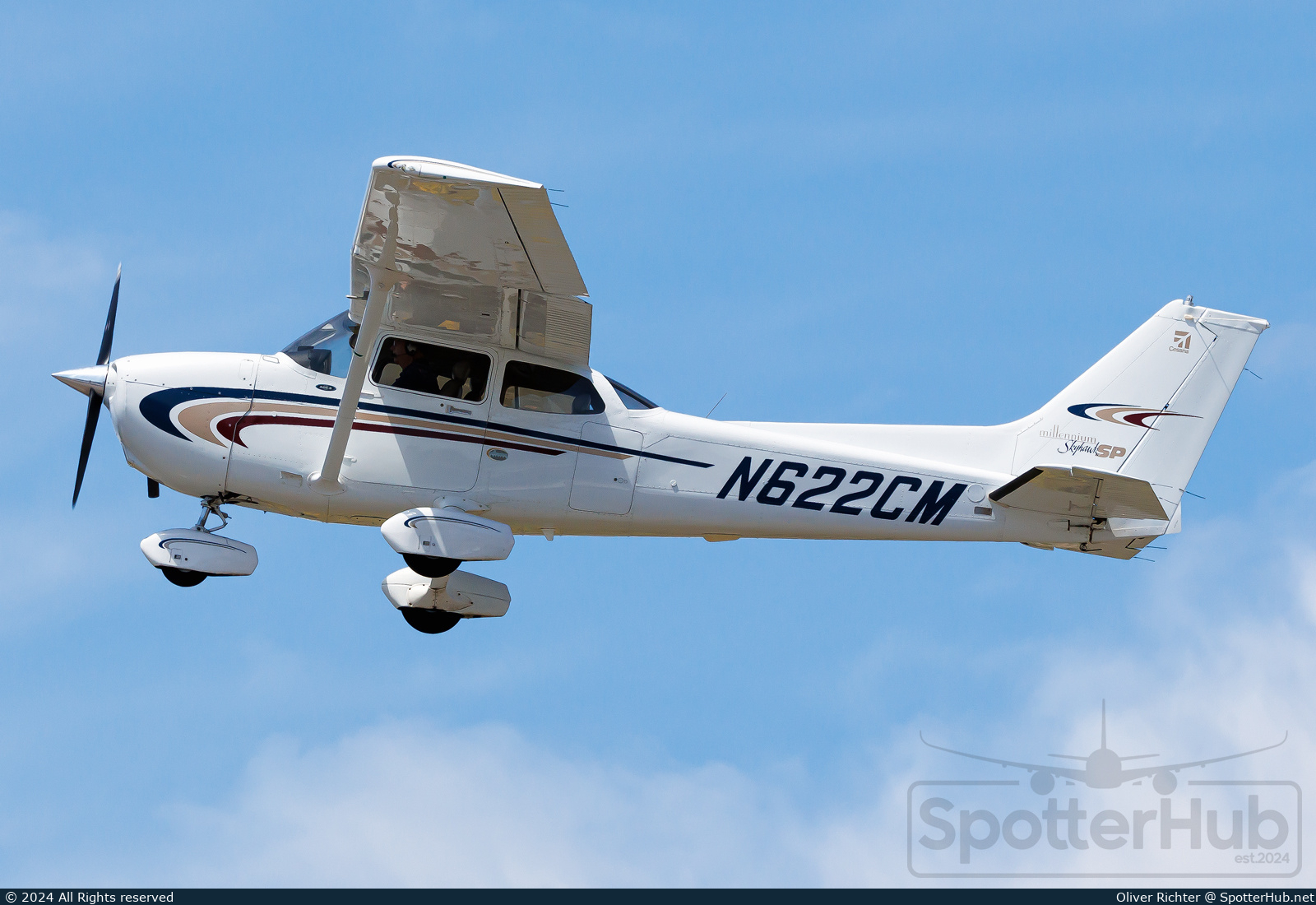 Photo of N622CM - Cessna 172S Skyhawk SP operated by Private