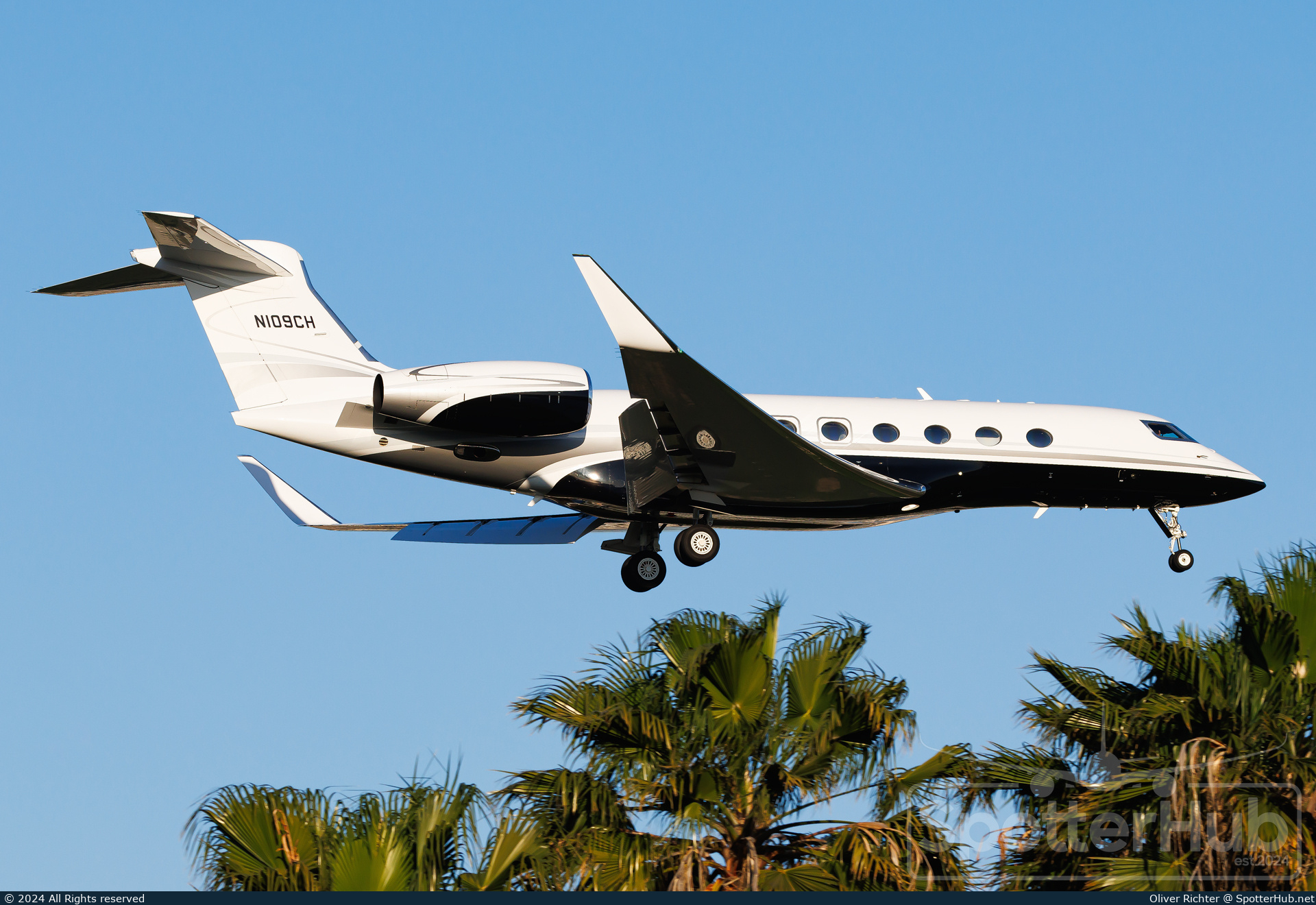 Photo of N109CH - Gulfstream G650ER operated by Jet Edge International
