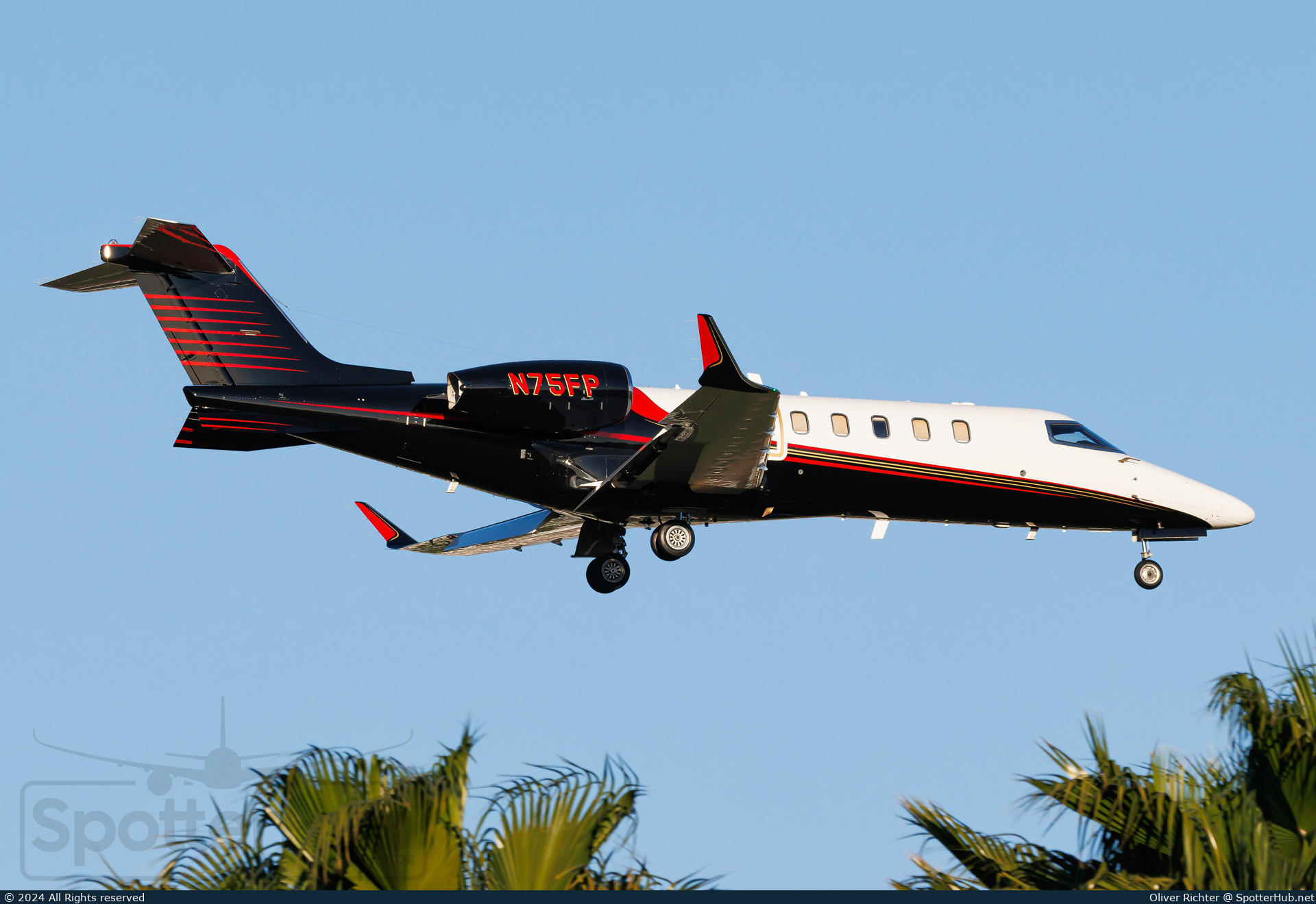 Photo of N75FP - Bombardier Learjet 75 operated by Aeolus Air Charter