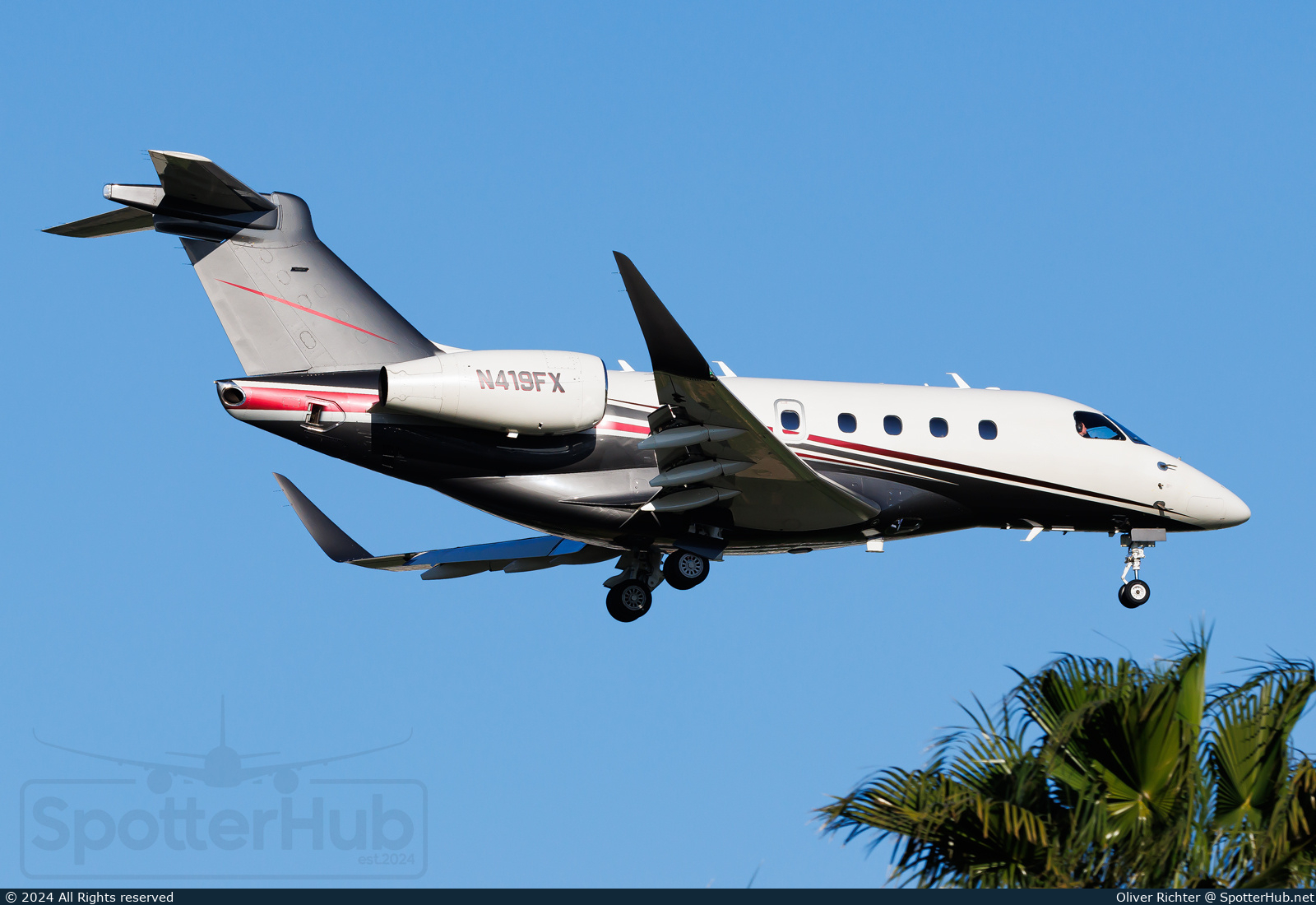 Photo of N419FX - Embraer Legacy 450 operated by Flexjet
