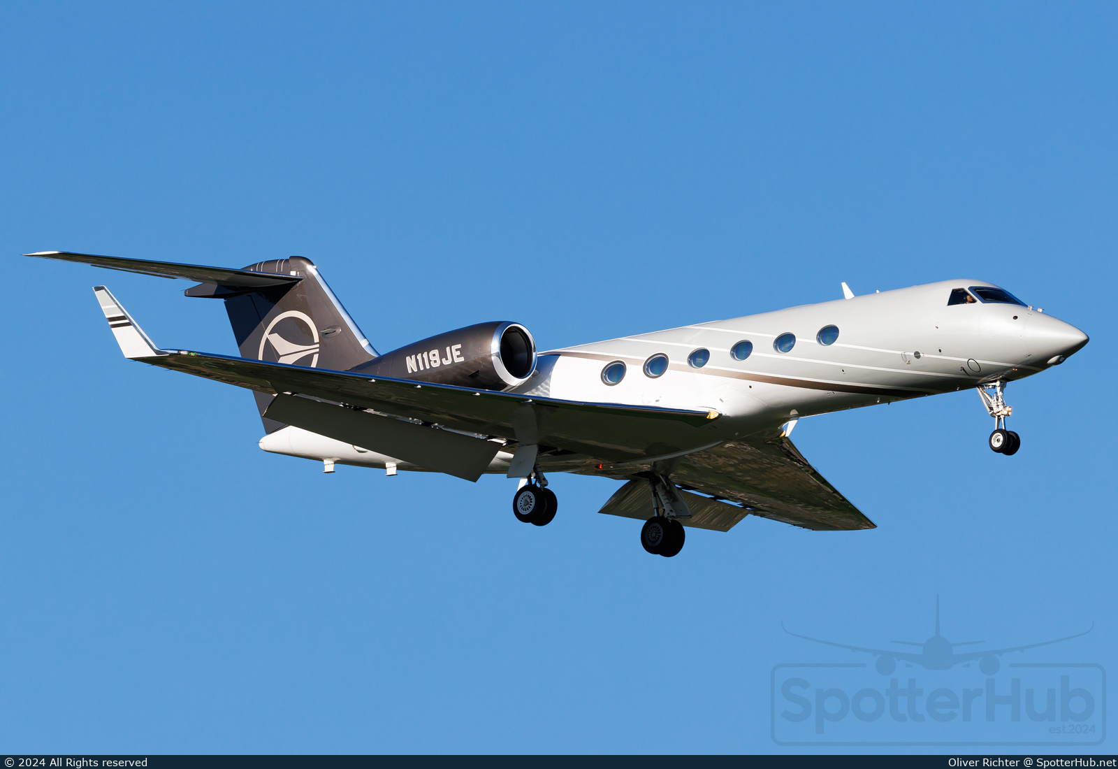 Photo of N119JE - Gulfstream GIV-X (G450) operated by Vista America