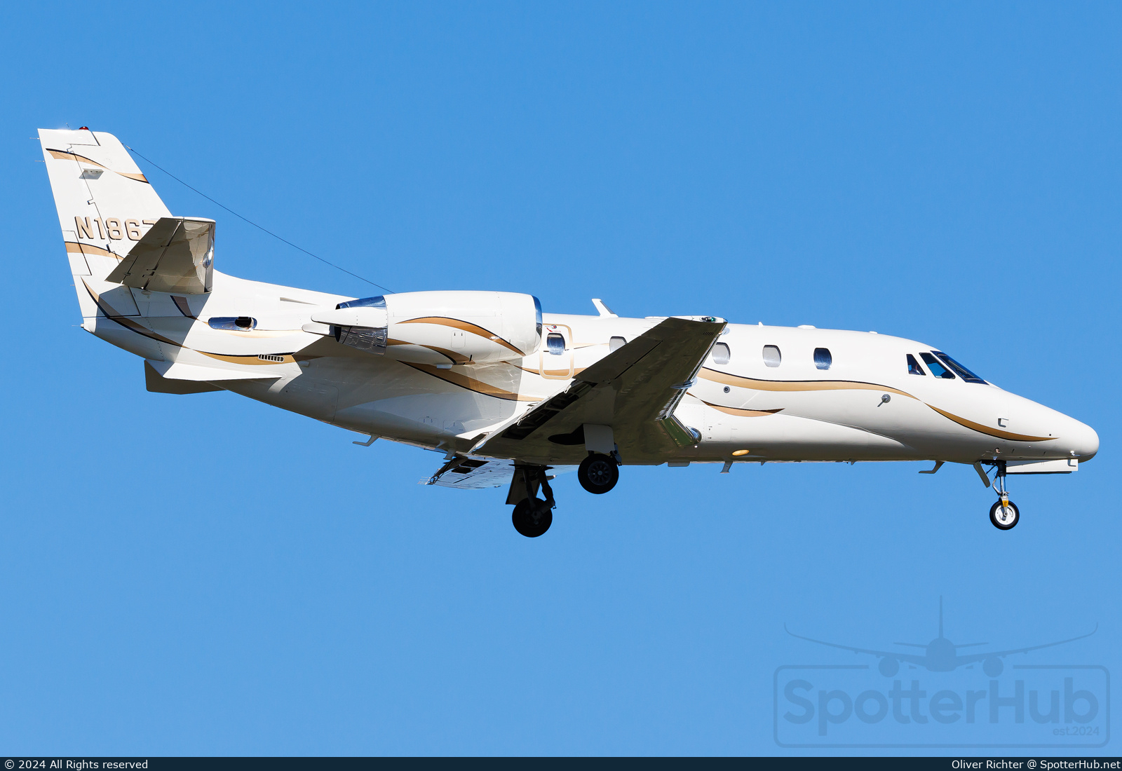 Photo of N1867M - Cessna 560XL Citation Excel operated by Silver Air Private Jets