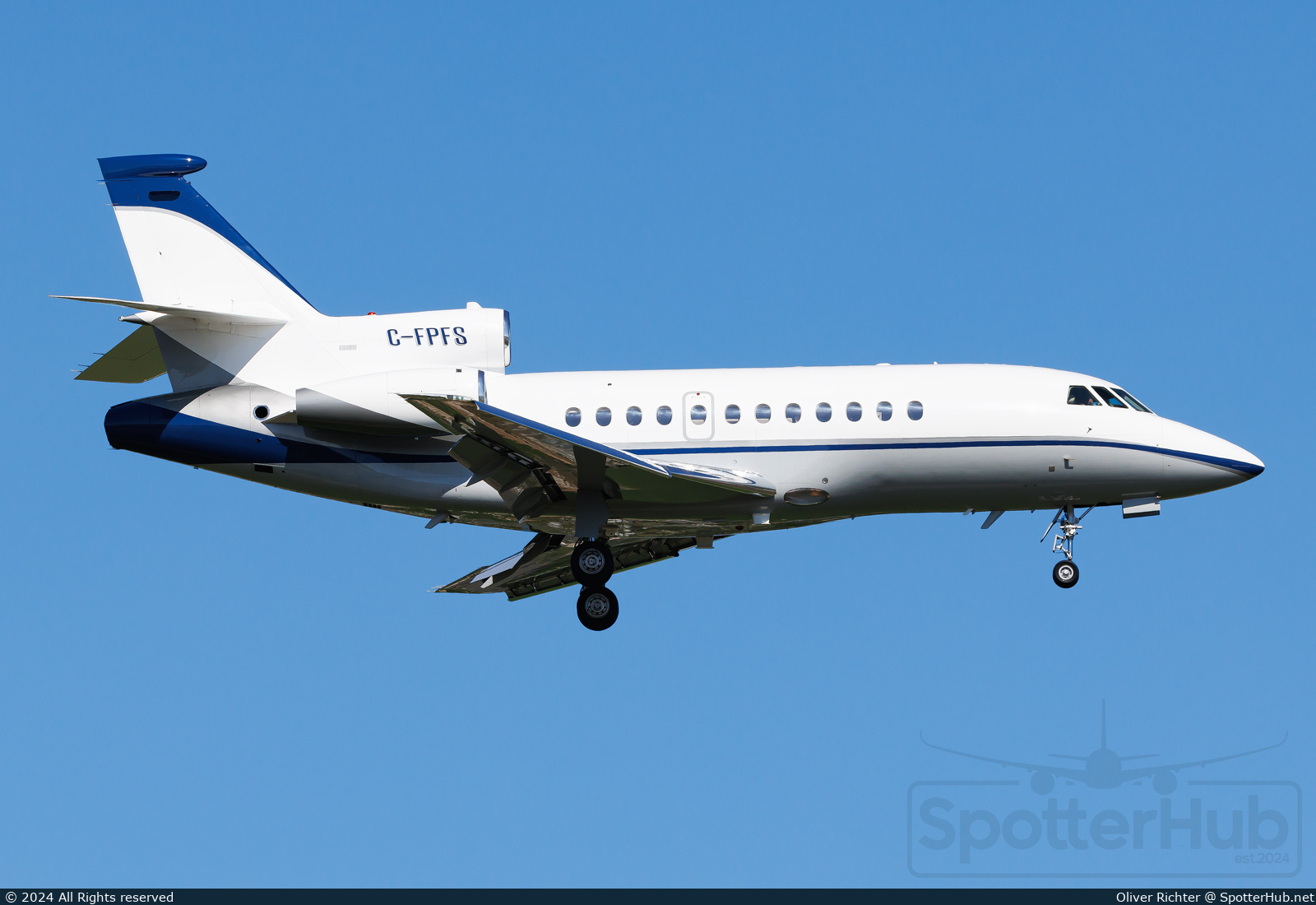 Photo of C-FPFS - Dassault Falcon 900EX operated by Skyservice Business Aviation