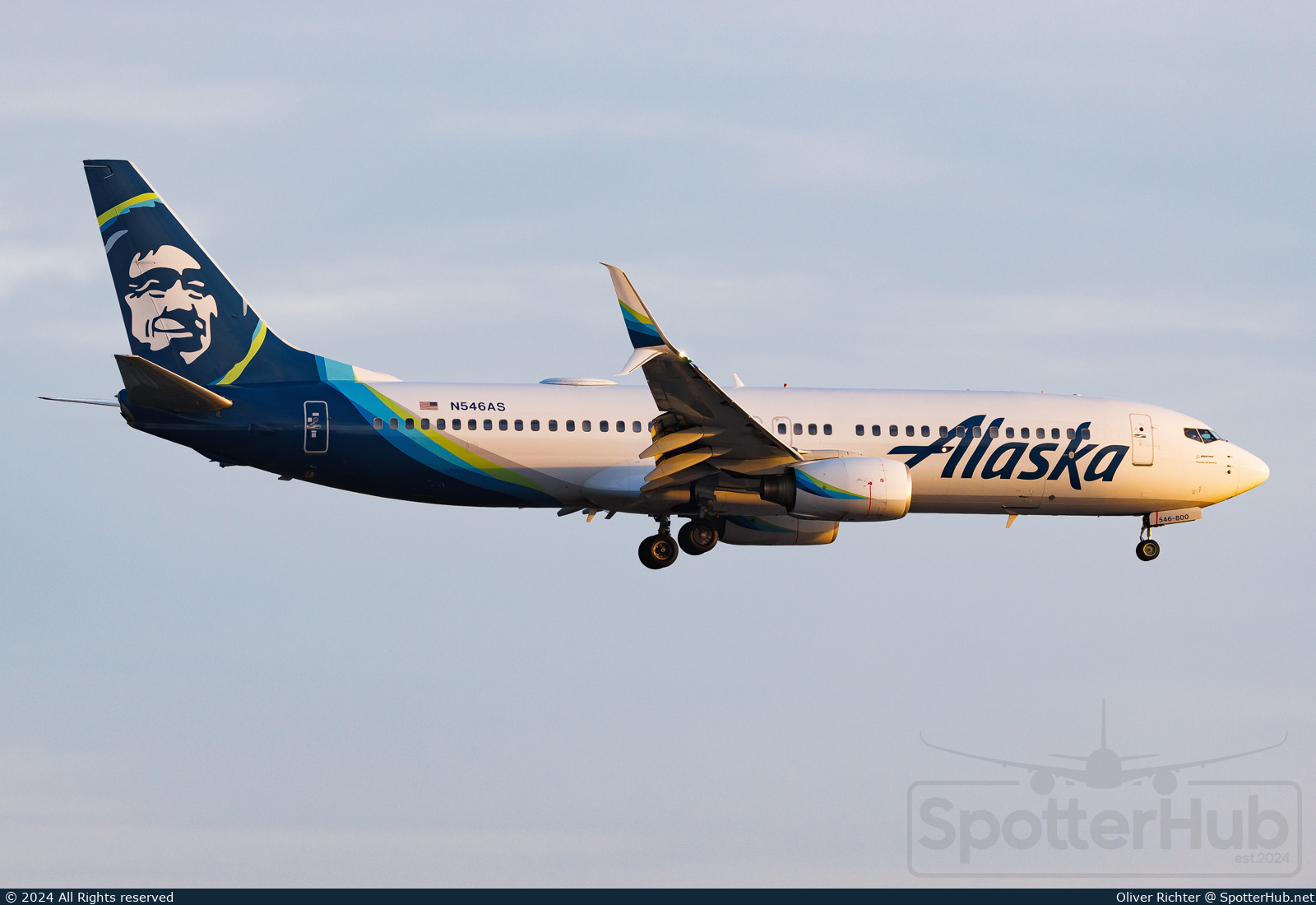 Photo of N546AS - Boeing 737-890 operated by Alaska Airlines