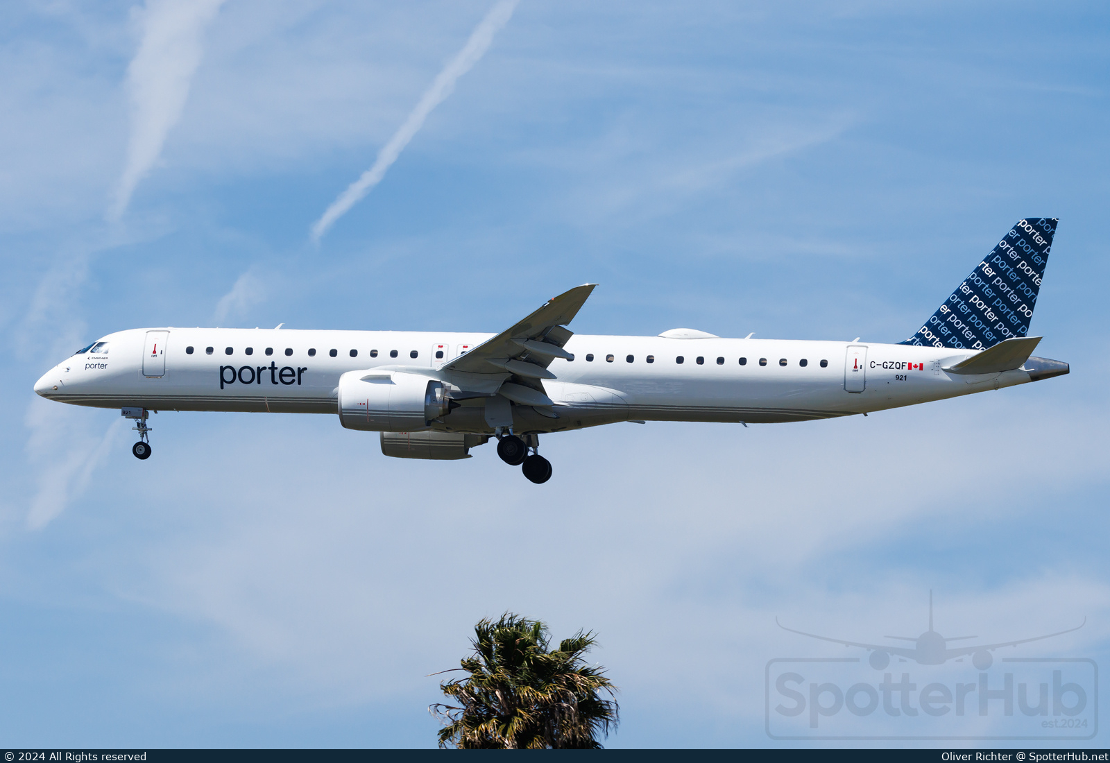 Photo of C-GZQF - Embraer ERJ-195-E2 operated by Porter Airlines