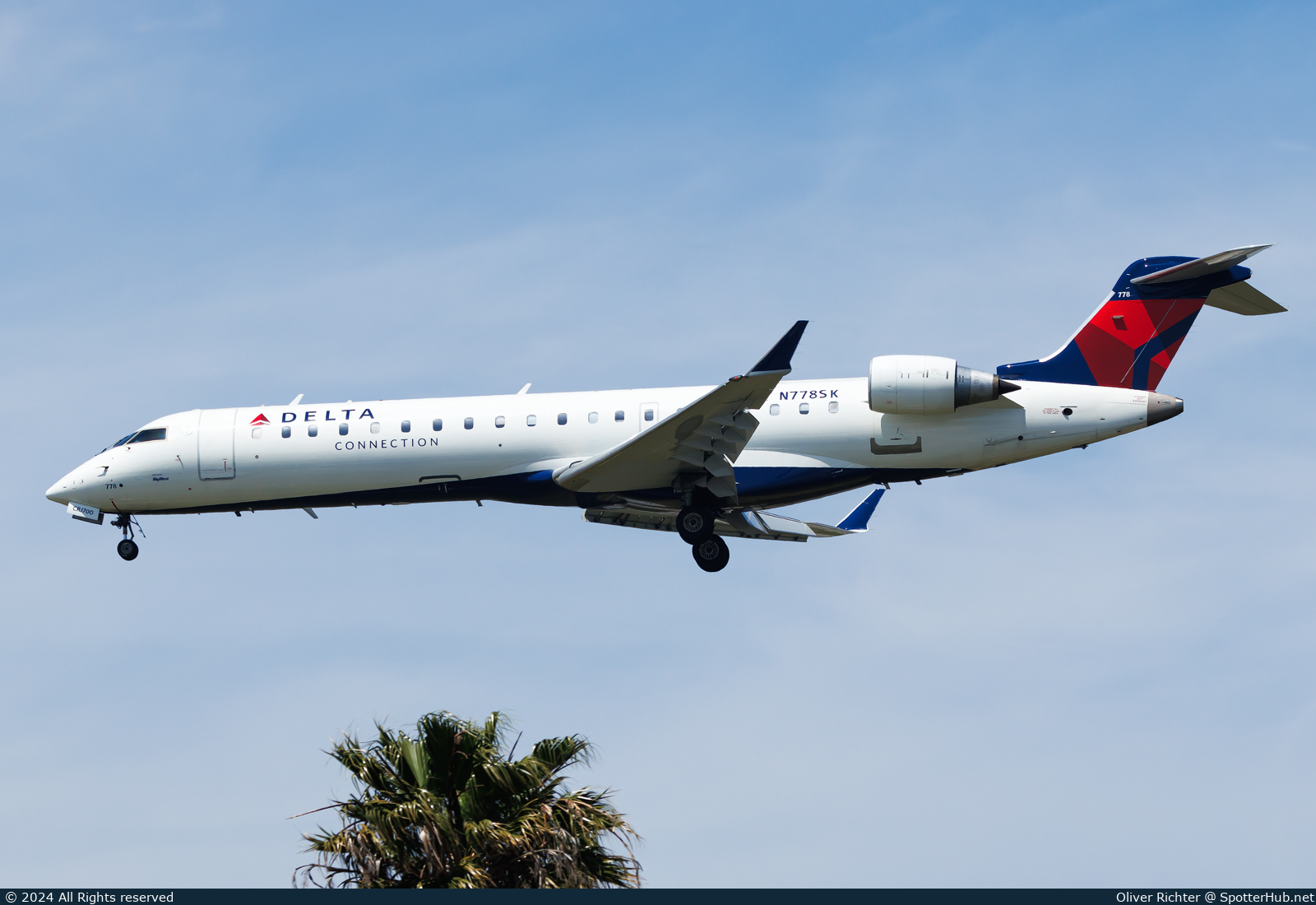 Photo of N778SK - Bombardier CRJ-701ER operated by Delta Connection (opb SkyWest Airlines)