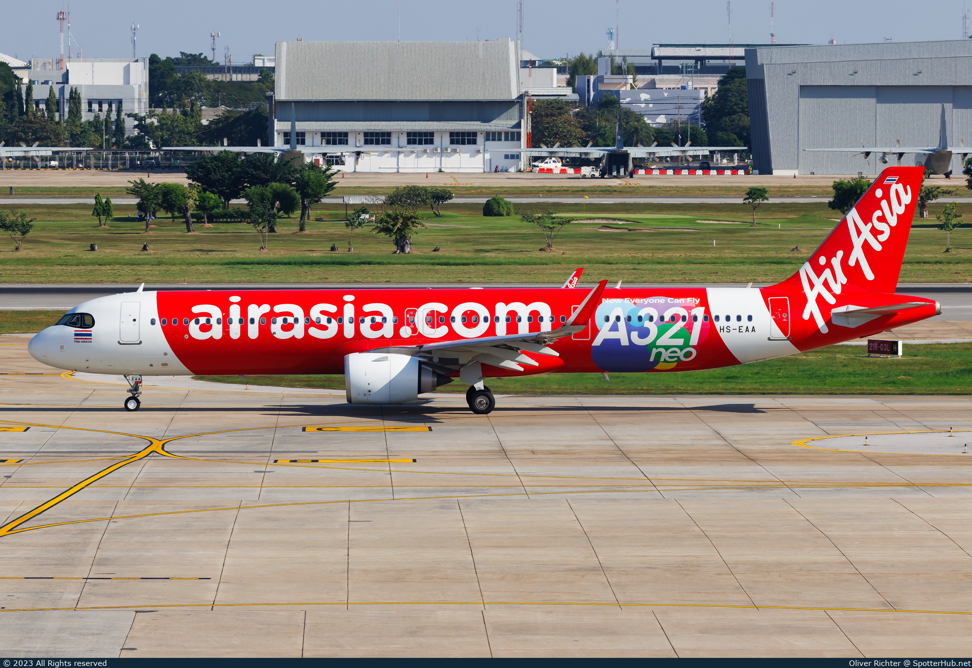 Photo of HS-EAA - Airbus A321-251NX operated by Thai AirAsia