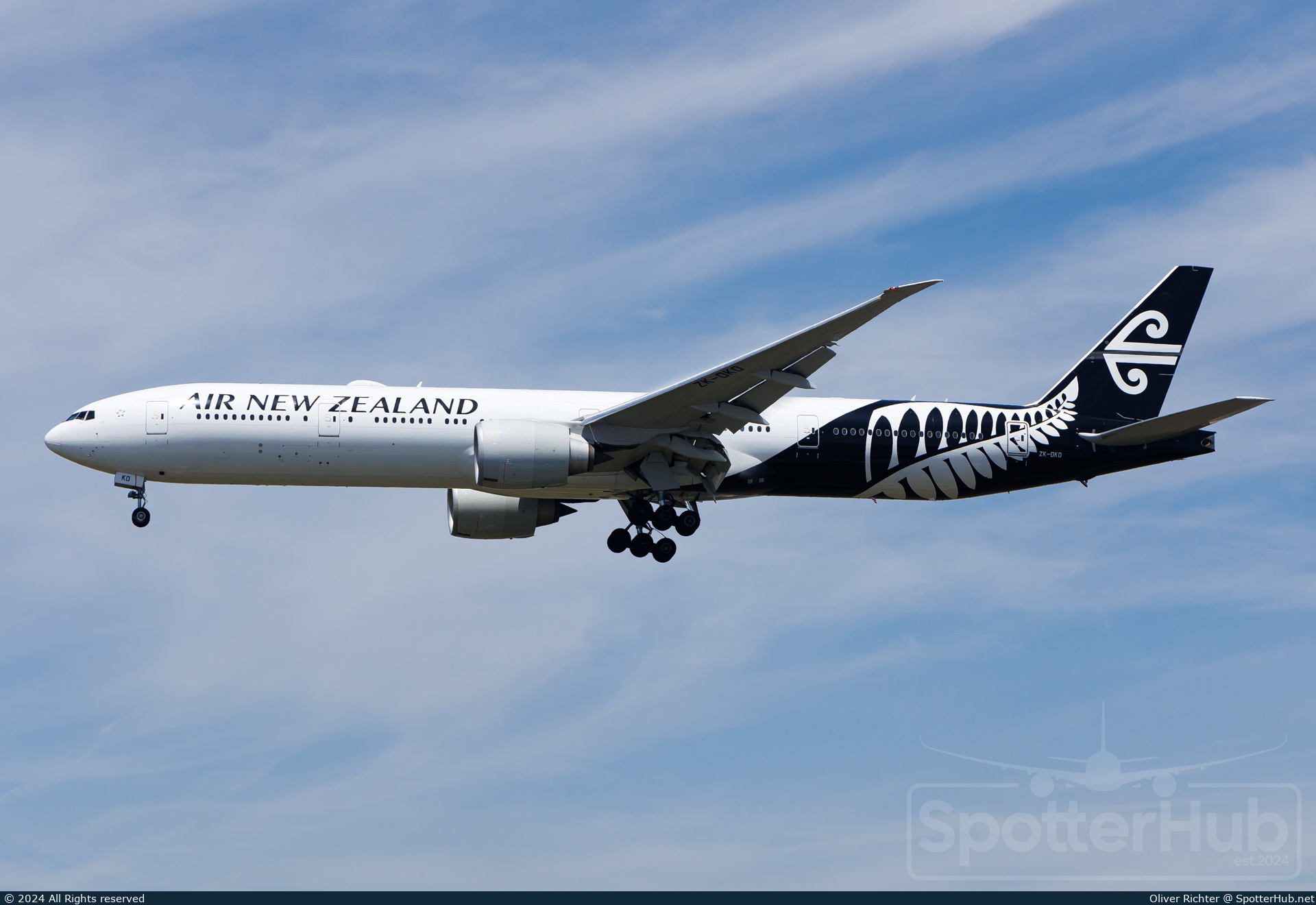 Photo of ZK-OKO - Boeing 777-319(ER) operated by Air New Zealand