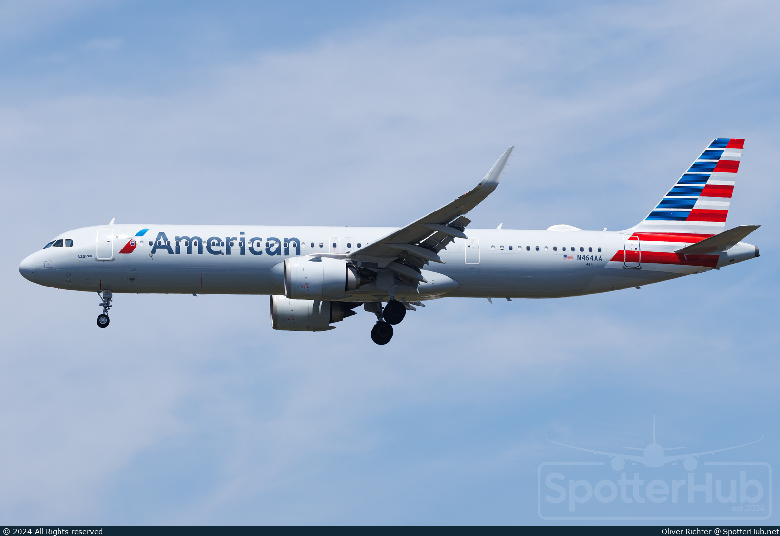 Photo of N464AA - Airbus A321-253NX operated by American Airlines