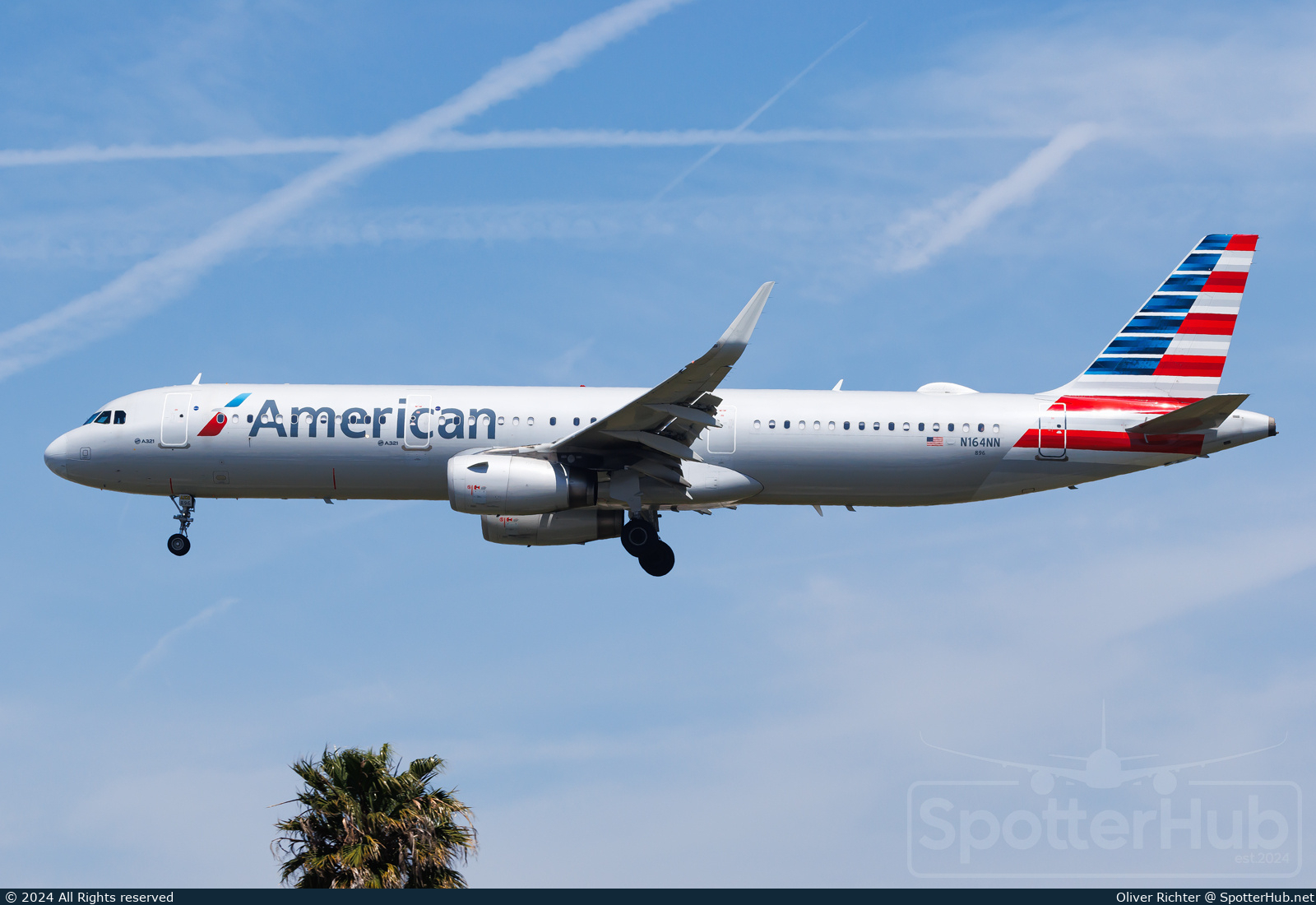 Photo of N164NN - Airbus A321-231 operated by American Airlines
