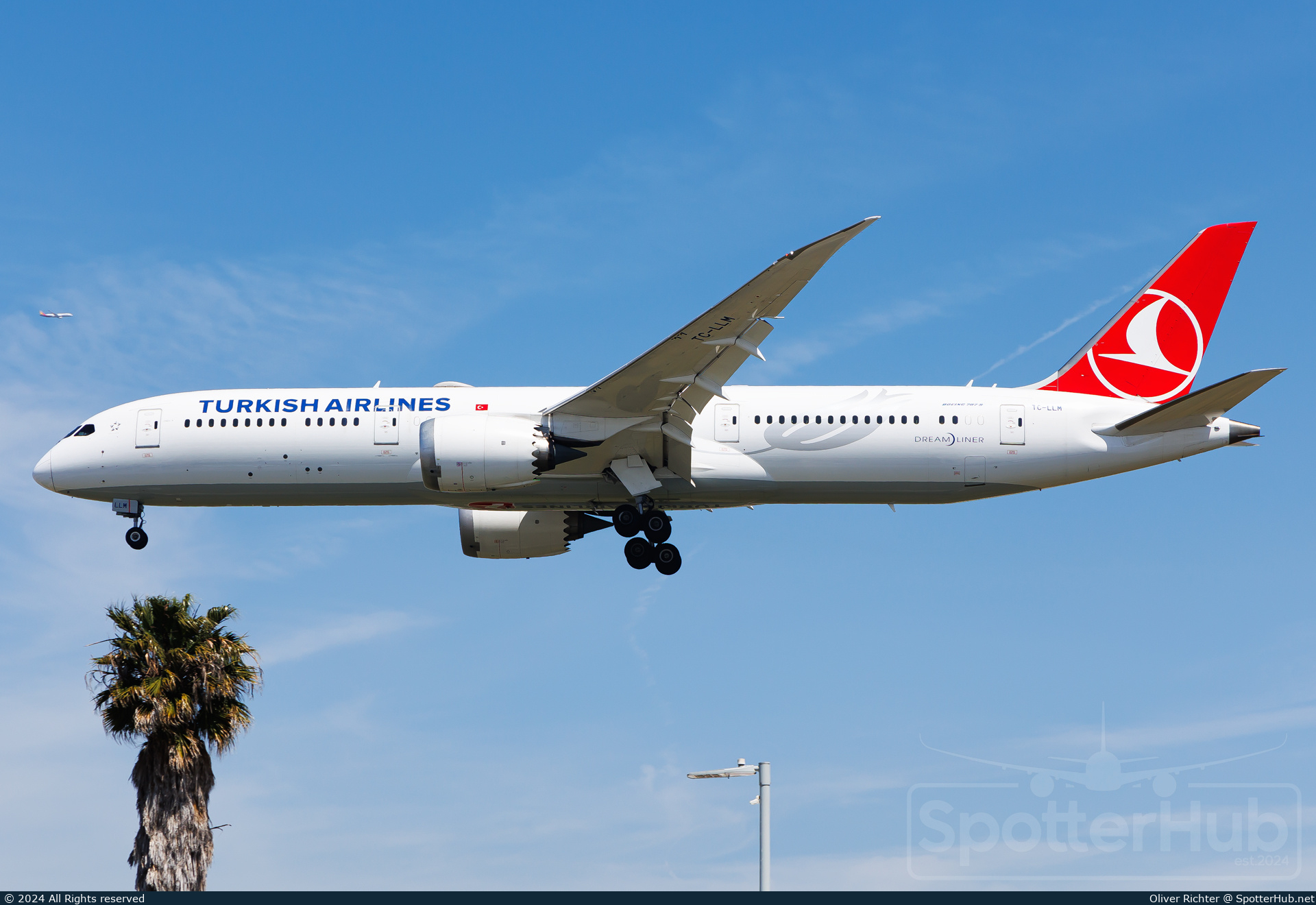 Photo of TC-LLM - Boeing 787-9 Dreamliner operated by Turkish Airlines