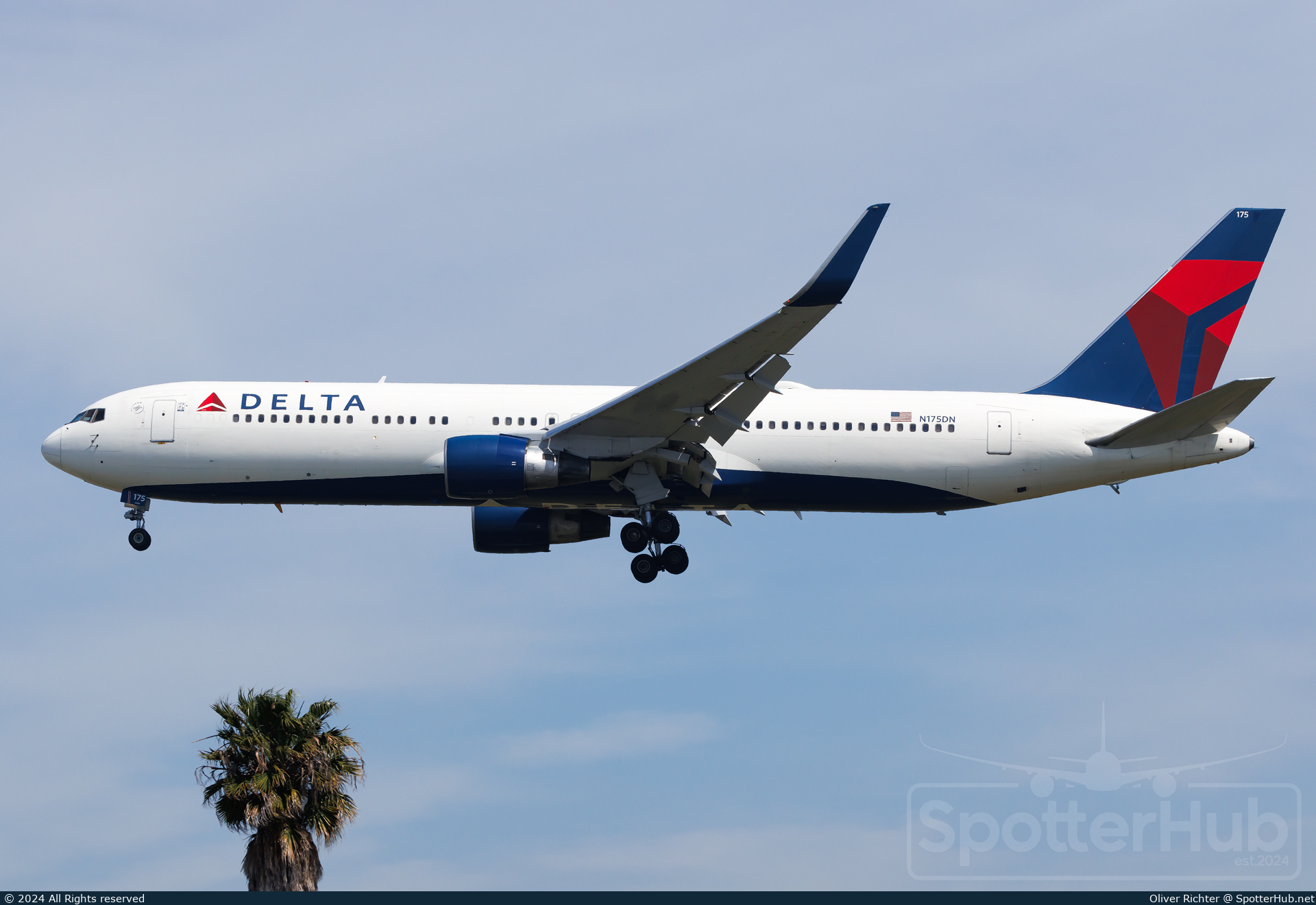 Photo of N175DN - Boeing 767-332(ER) operated by Delta Air Lines