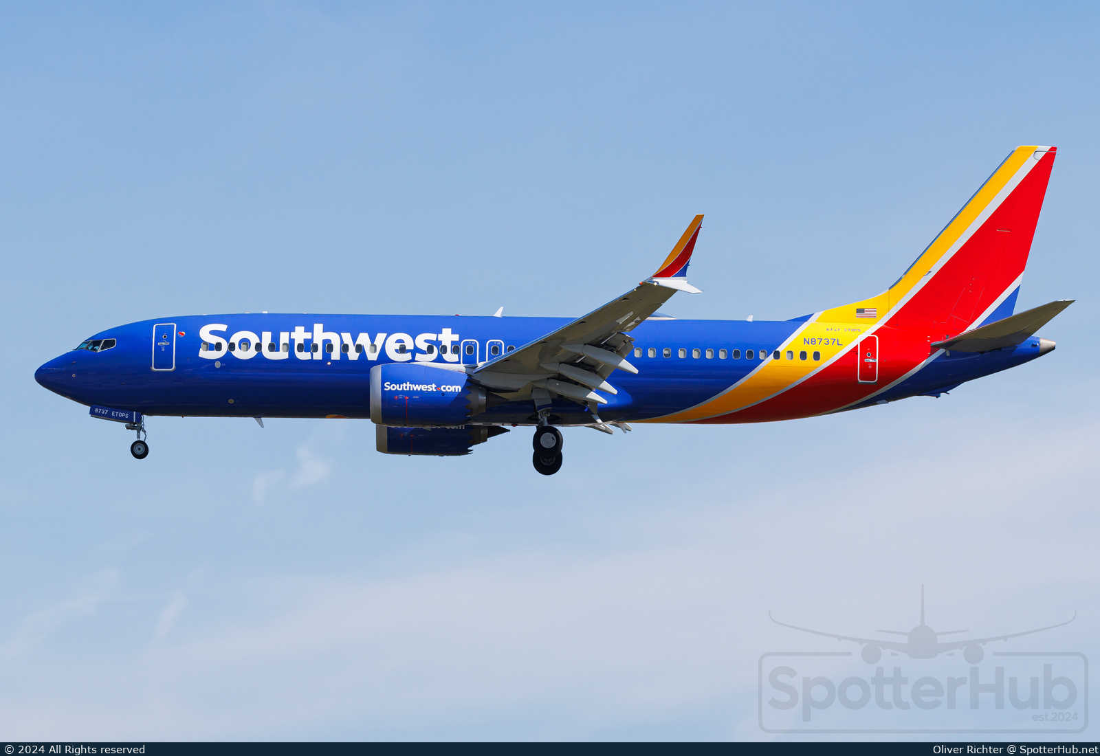 Photo of N8737L - Boeing 737 MAX 8 operated by Southwest Airlines