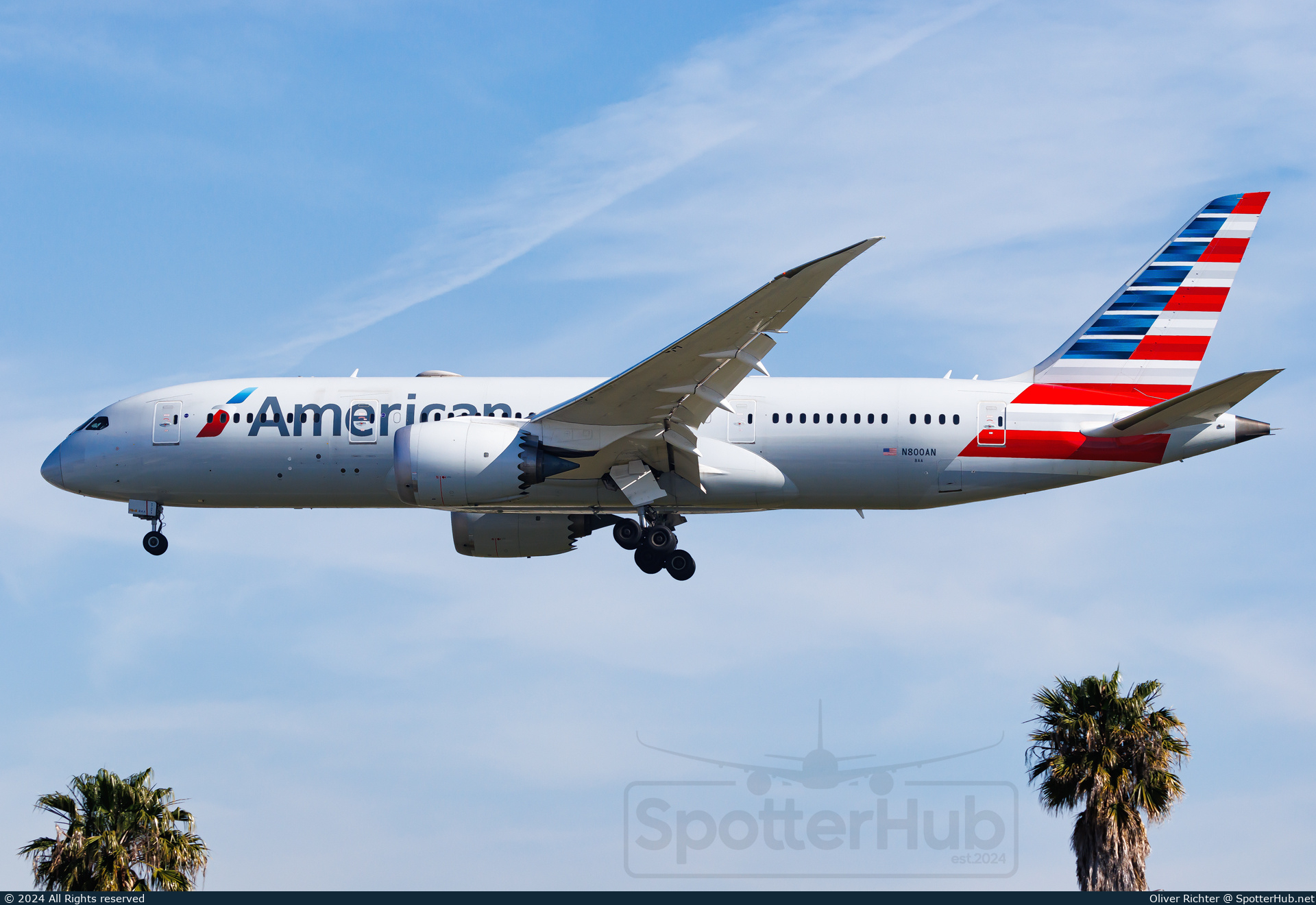 Photo of N800AN - Boeing 787-8 Dreamliner operated by American Airlines