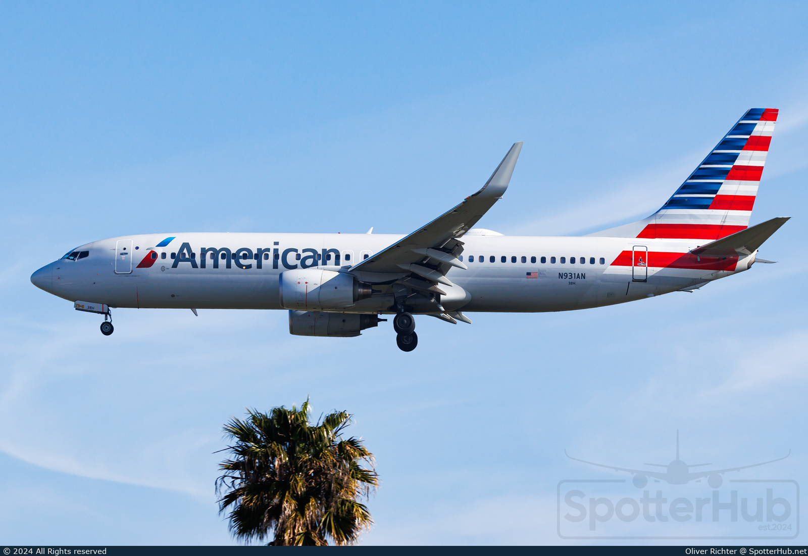 Photo of N931AN - Boeing 737-823 operated by American Airlines