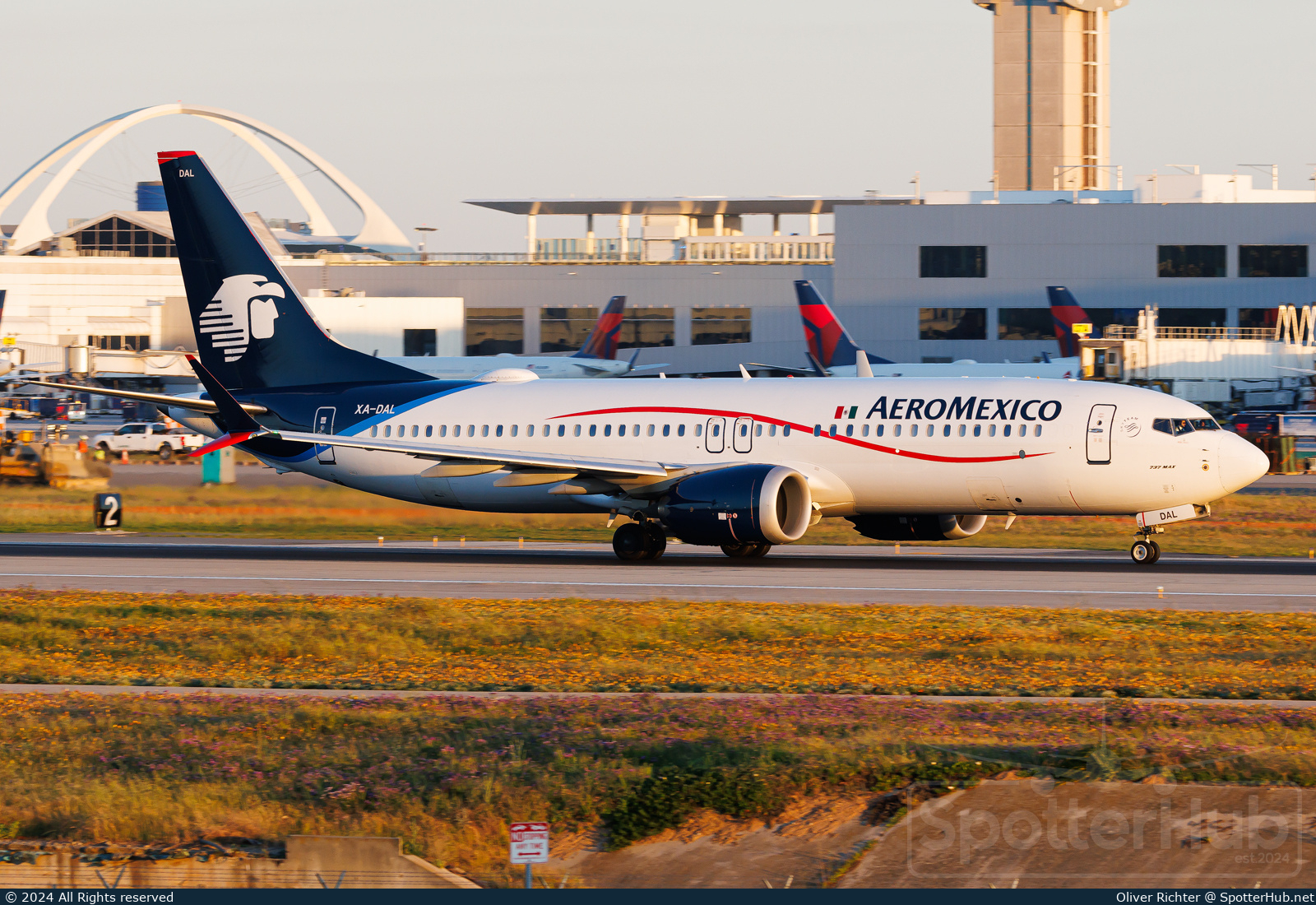 Photo of XA-DAL - Boeing 737 MAX 8 operated by Aeroméxico