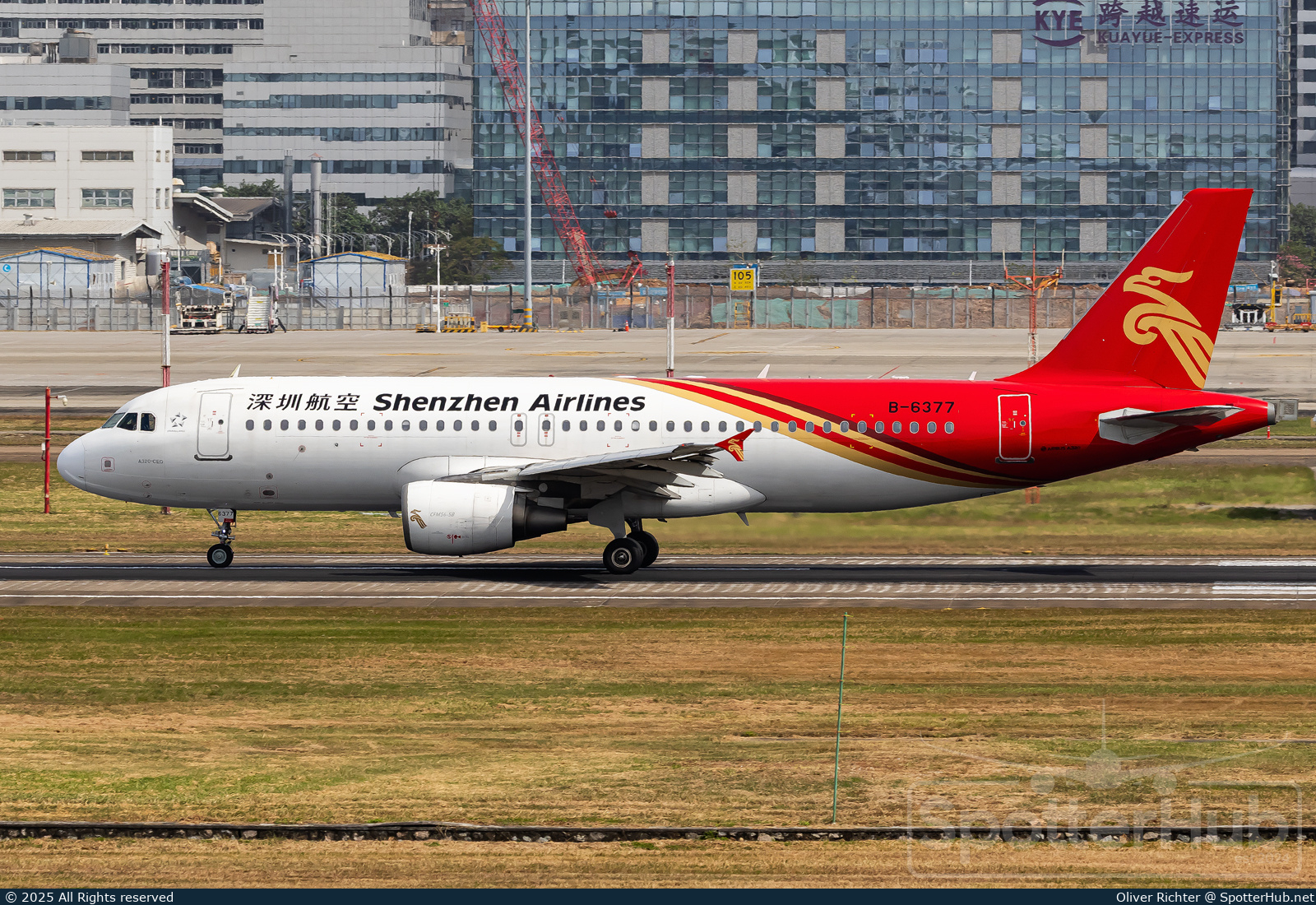 Photo of B-6377 - Airbus A320-214 operated by Shenzhen Airlines