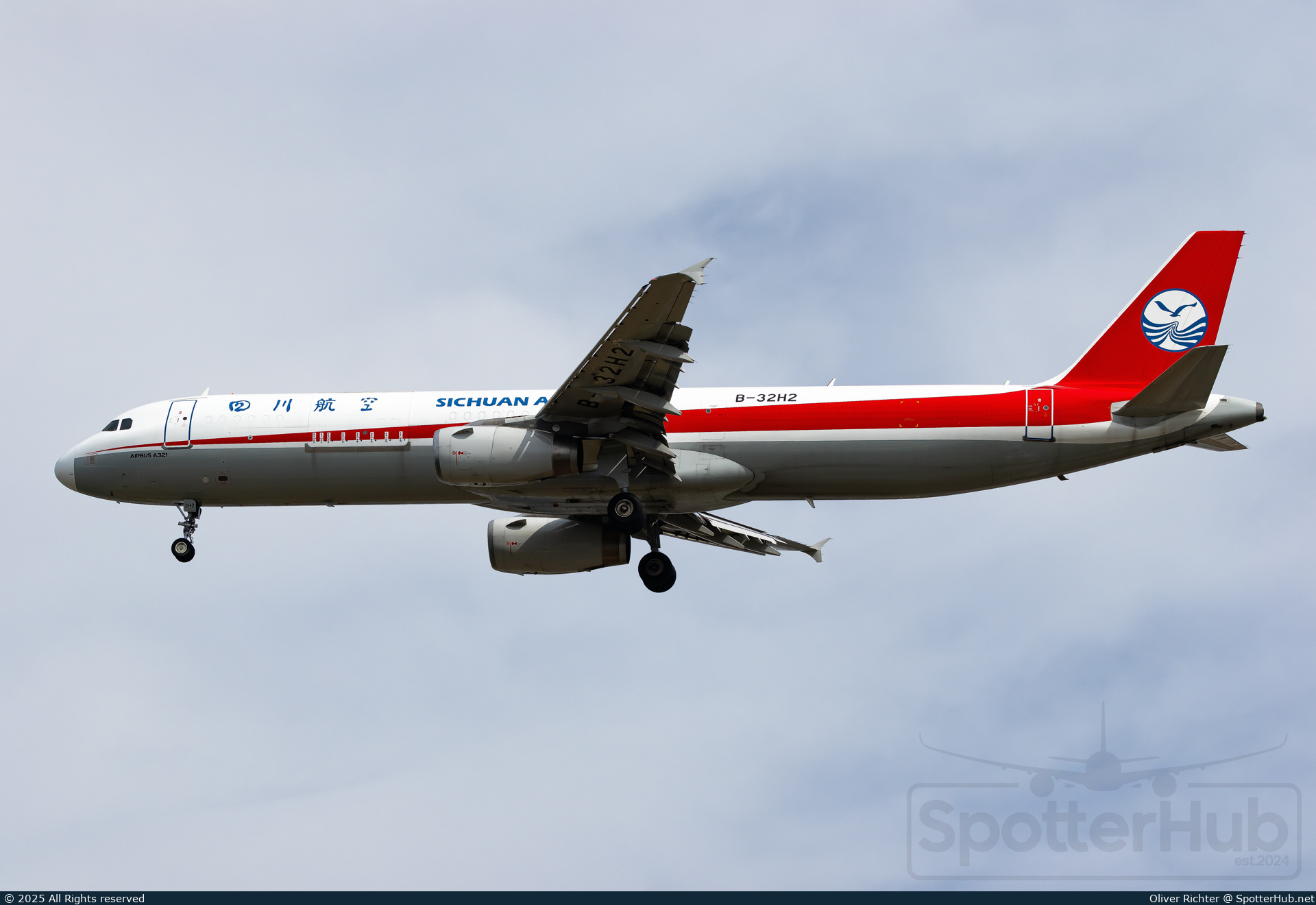 Photo of B-32H2 - Airbus A321-231(PCF) operated by Sichuan Airlines Cargo