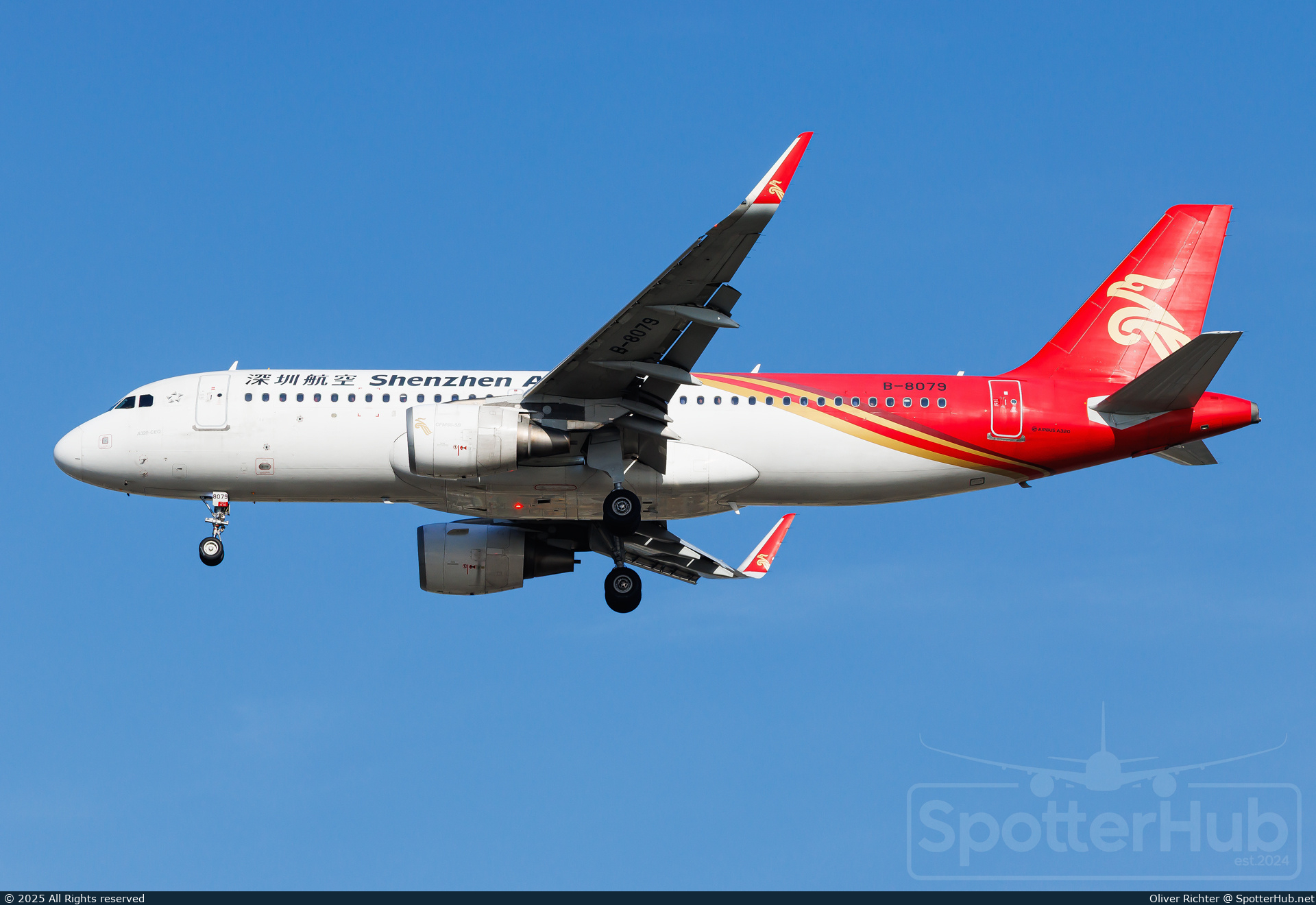 Photo of B-8079 - Airbus A320-214 operated by Shenzhen Airlines
