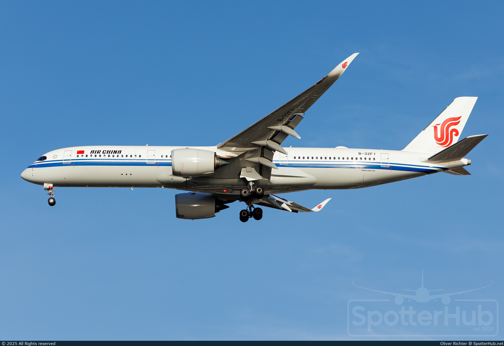 Photo of B-32F1 - Airbus A350-941 operated by Air China