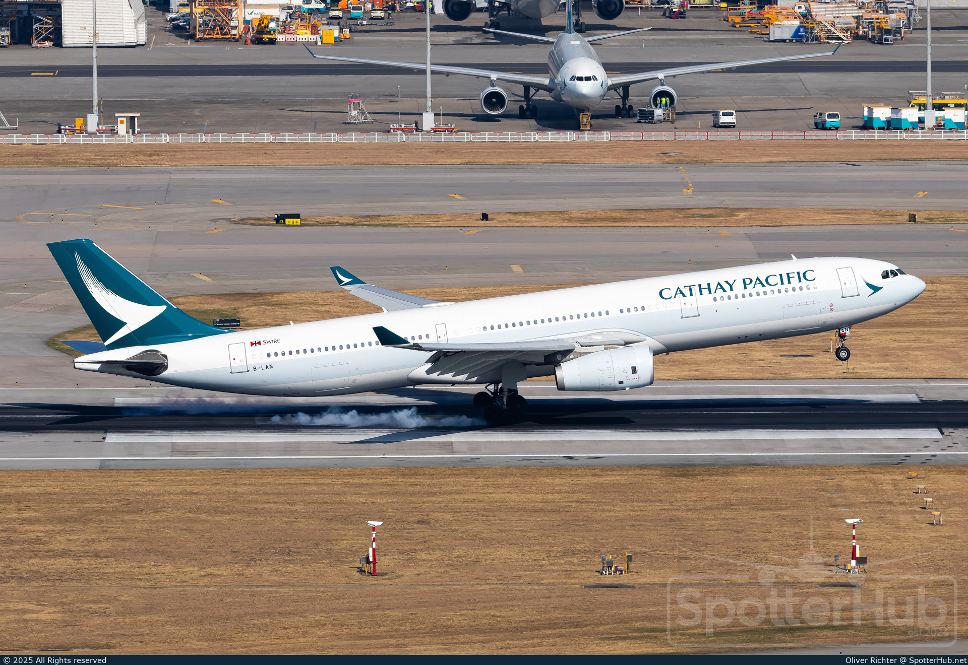 Photo of B-LAN - Airbus A330-343 operated by Cathay Pacific Airways