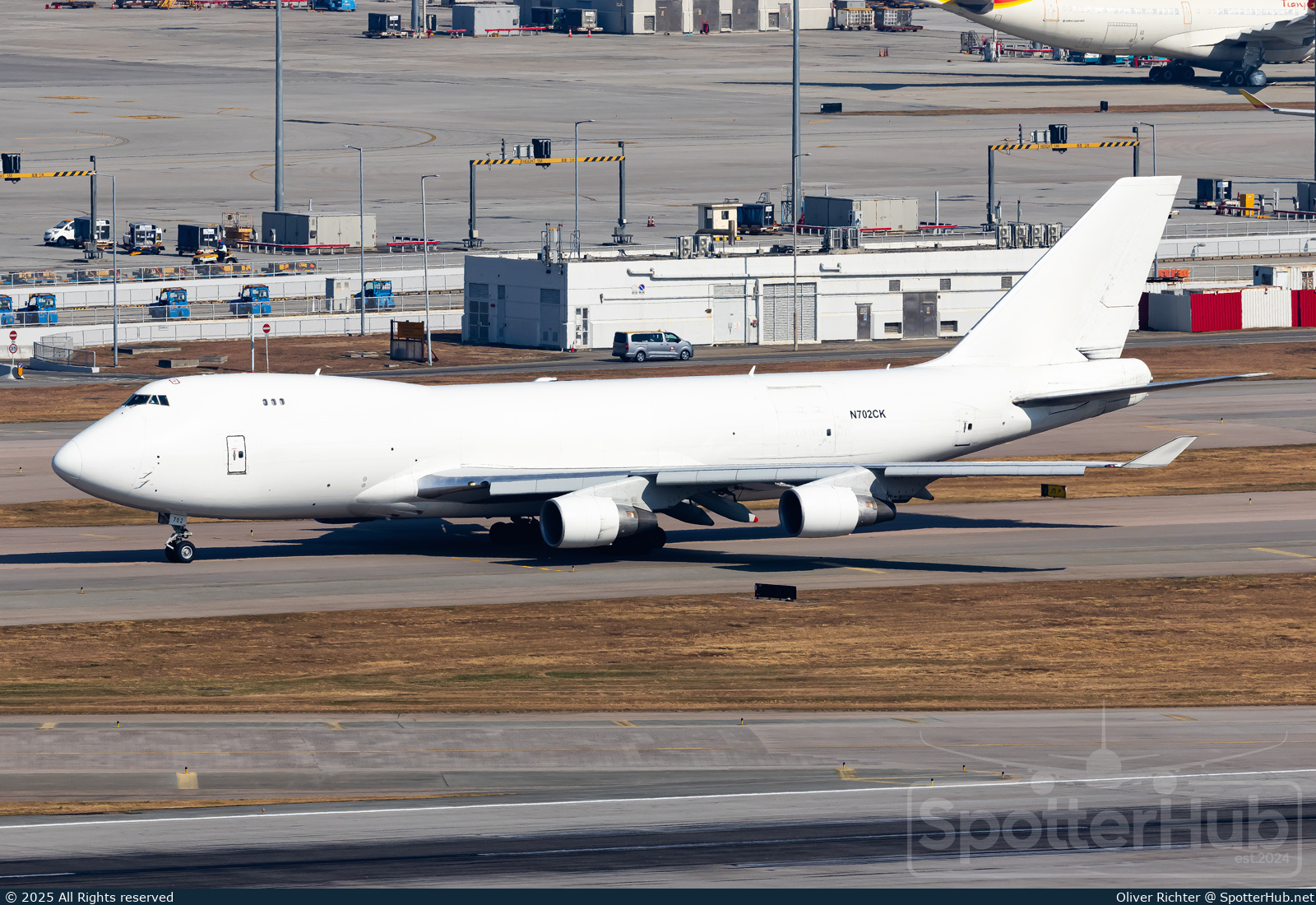 Photo of N702CK - Boeing 747-4B5F operated by Kalitta Air
