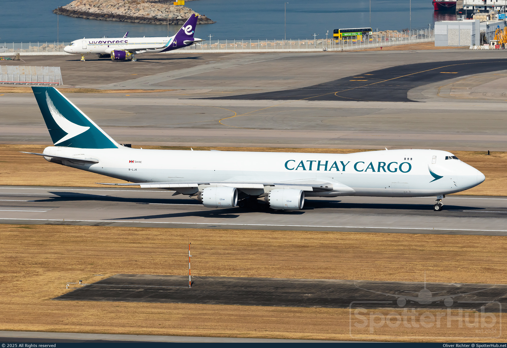 Photo of B-LJK - Boeing 747-867F operated by Cathay Pacific Cargo