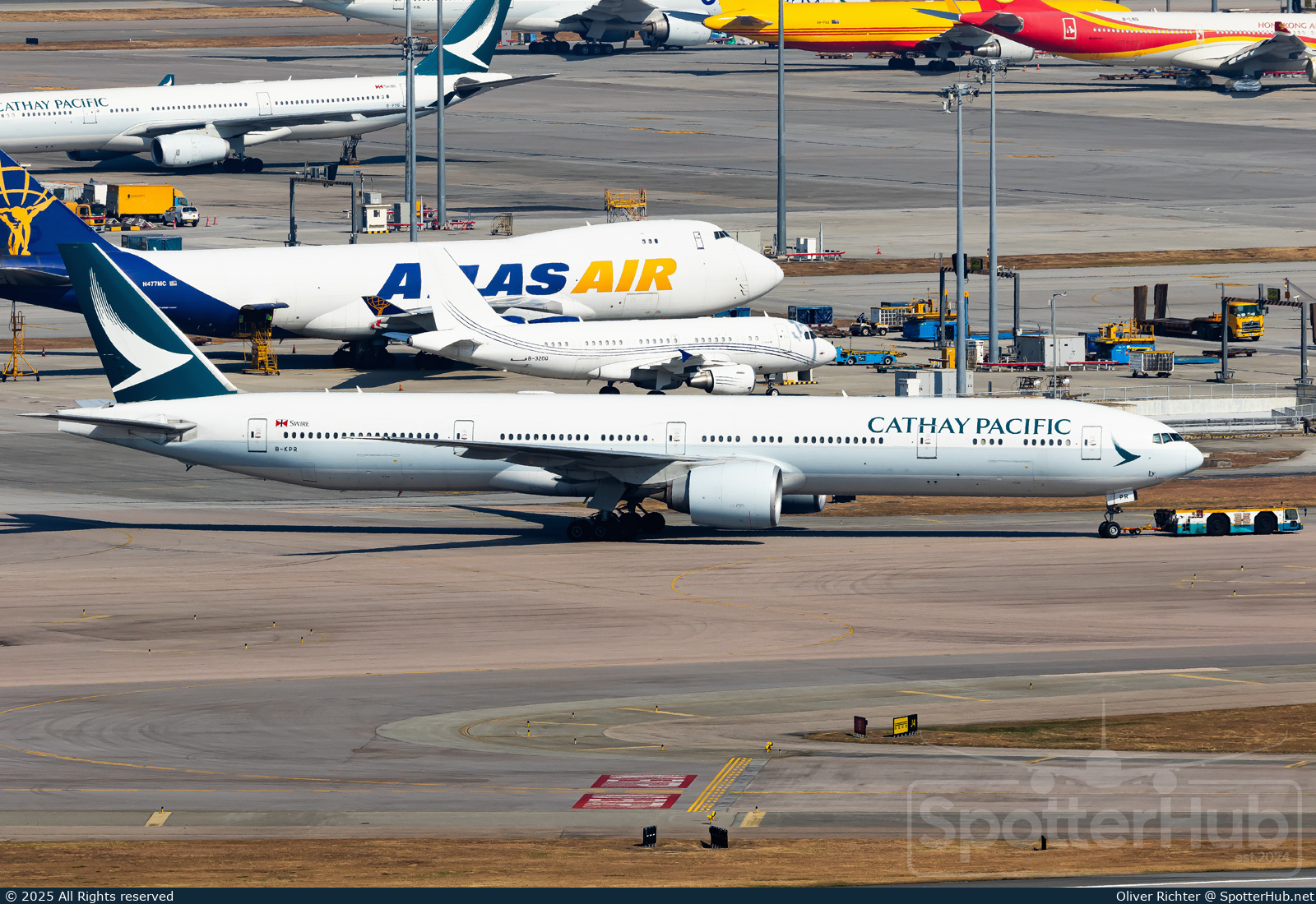 Photo of B-KPR - Boeing 777-367(ER) operated by Cathay Pacific Airways