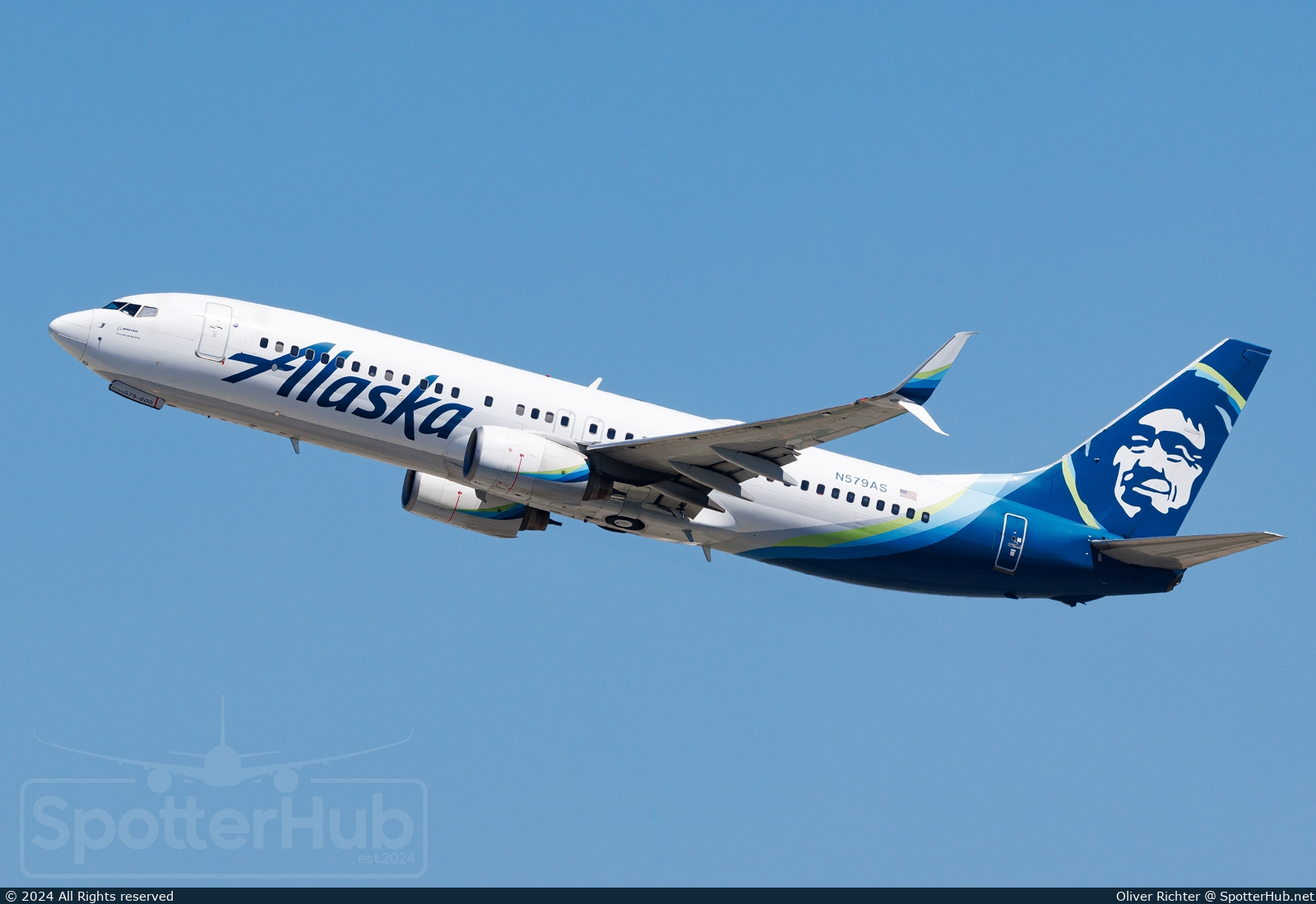 Photo of N579AS - Boeing 737-890 operated by Alaska Airlines