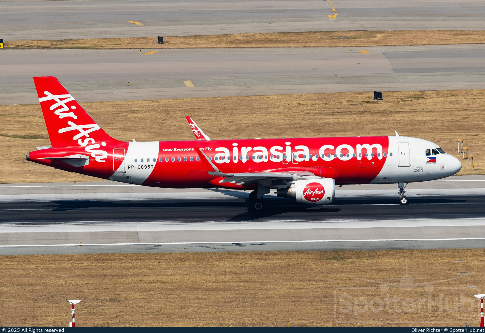 Photo of RP-C8950 - Airbus A320-216 operated by Philippines AirAsia
