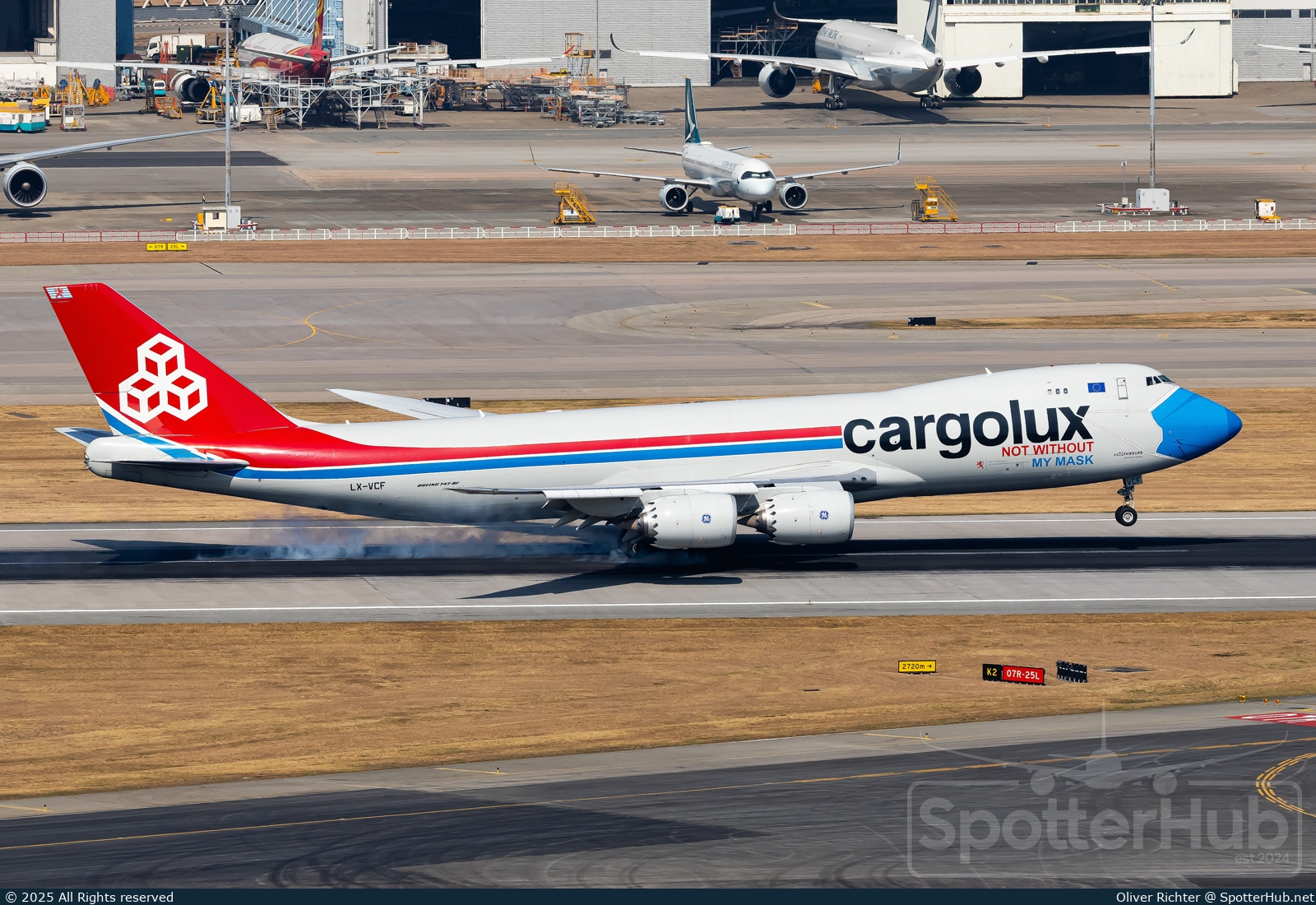 Photo of LX-VCF - Boeing 747-8R7F operated by Cargolux
