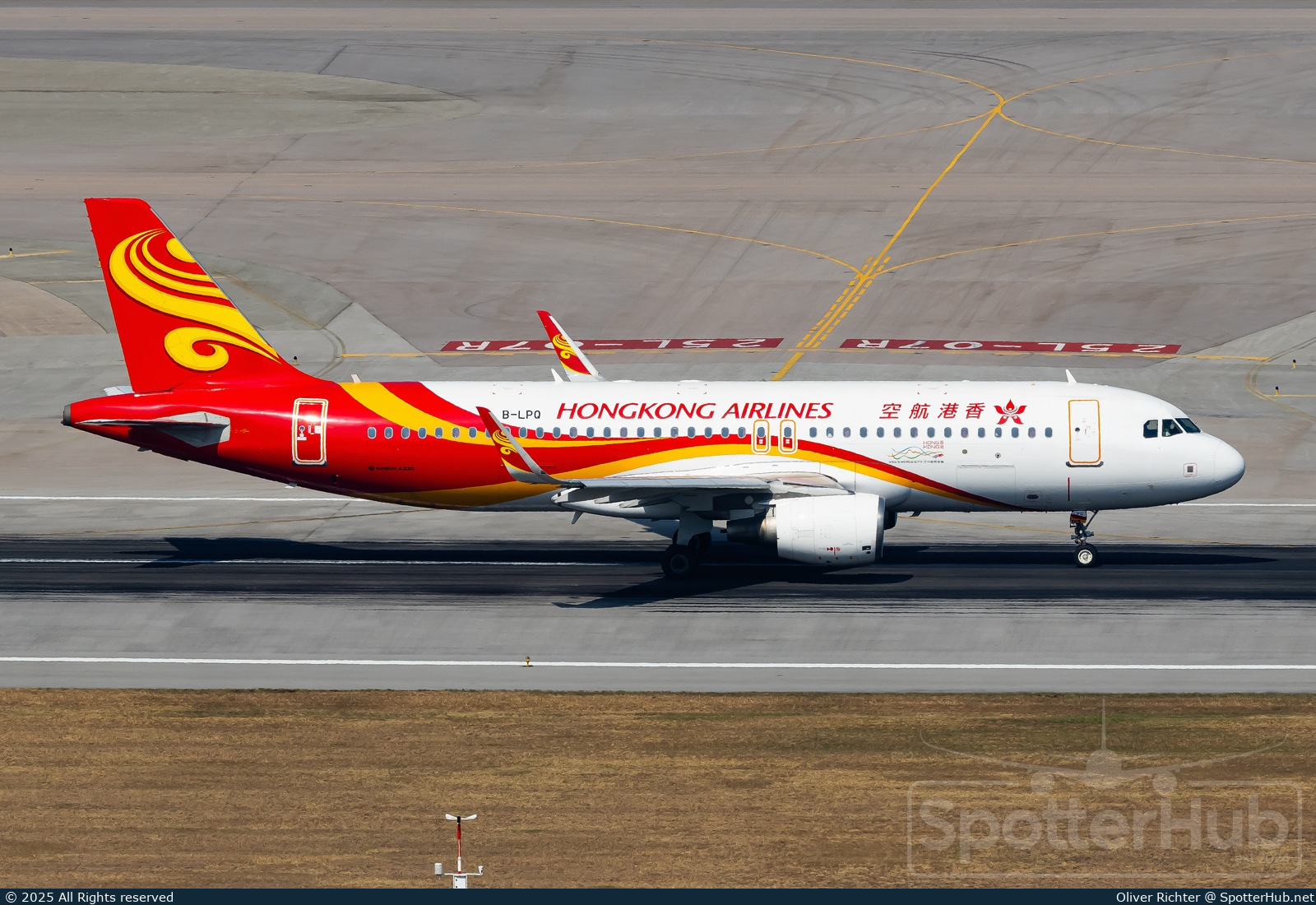 Photo of B-LPQ - Airbus A320-214 operated by Hong Kong Airlines
