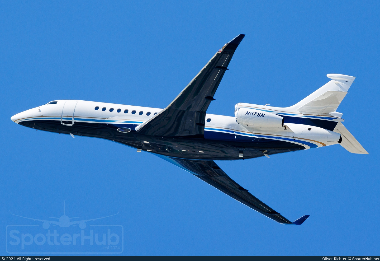 Photo of N57SN - Dassault Falcon 8X operated by Sony Aviation