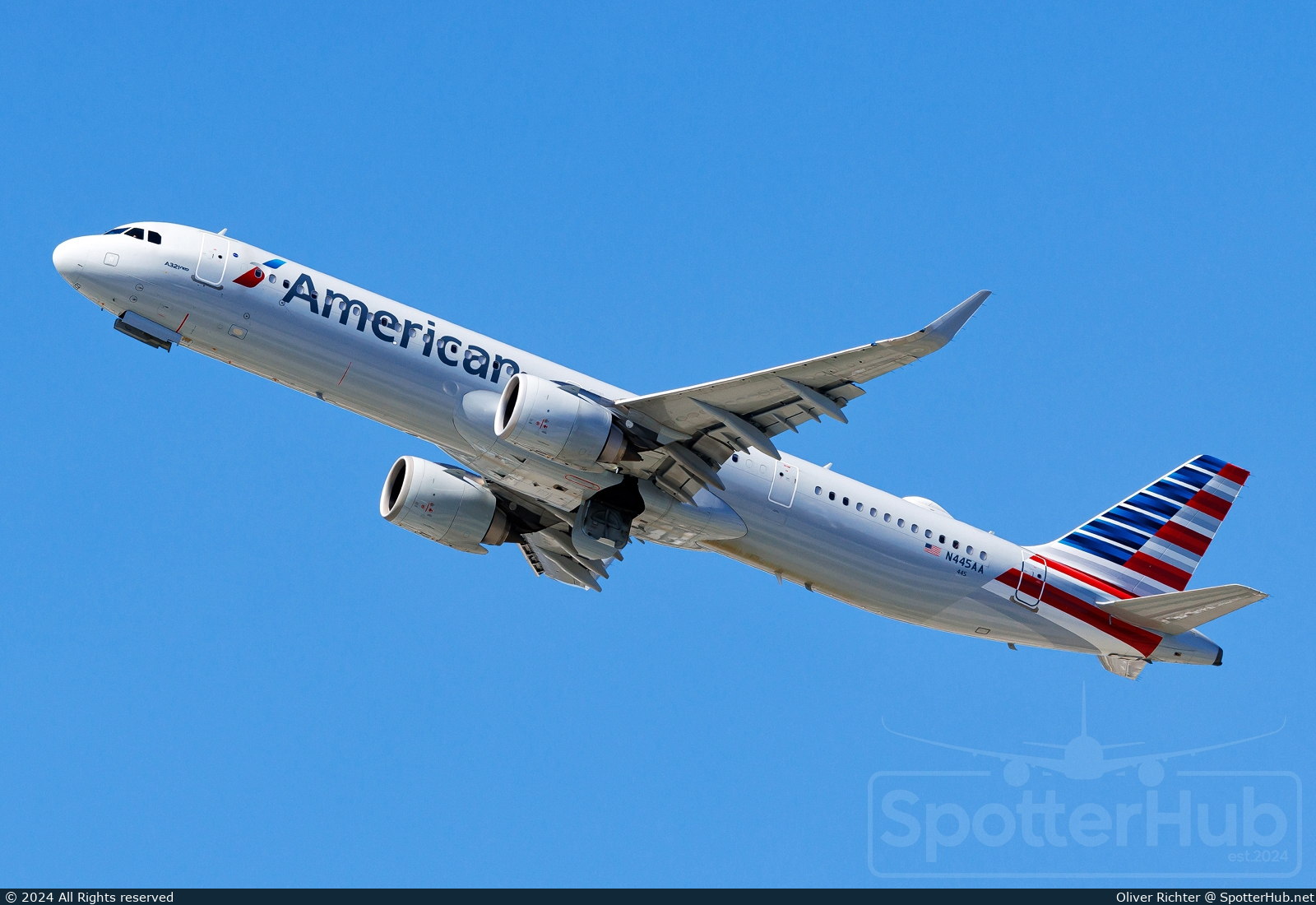 Photo of N445AA - Airbus A321-253NX operated by American Airlines