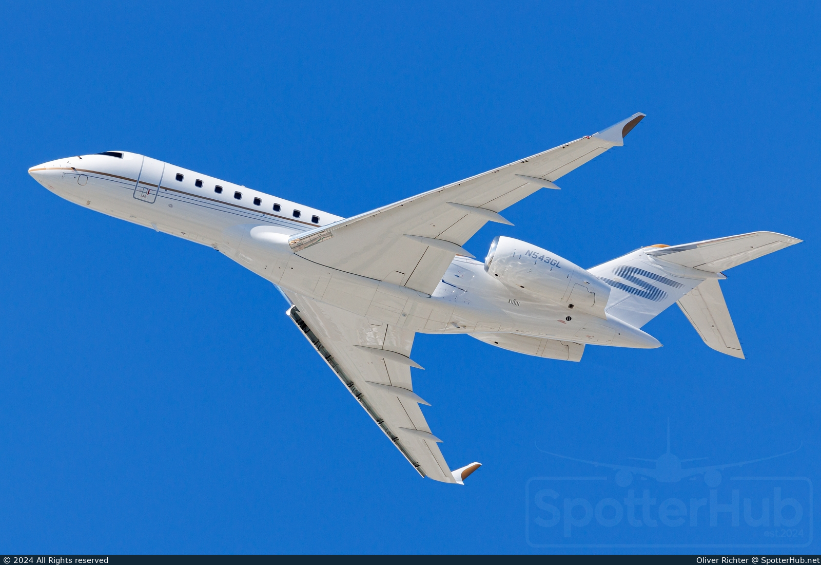 Photo of N543GL - Bombardier Global 6000 operated by Skechers USA
