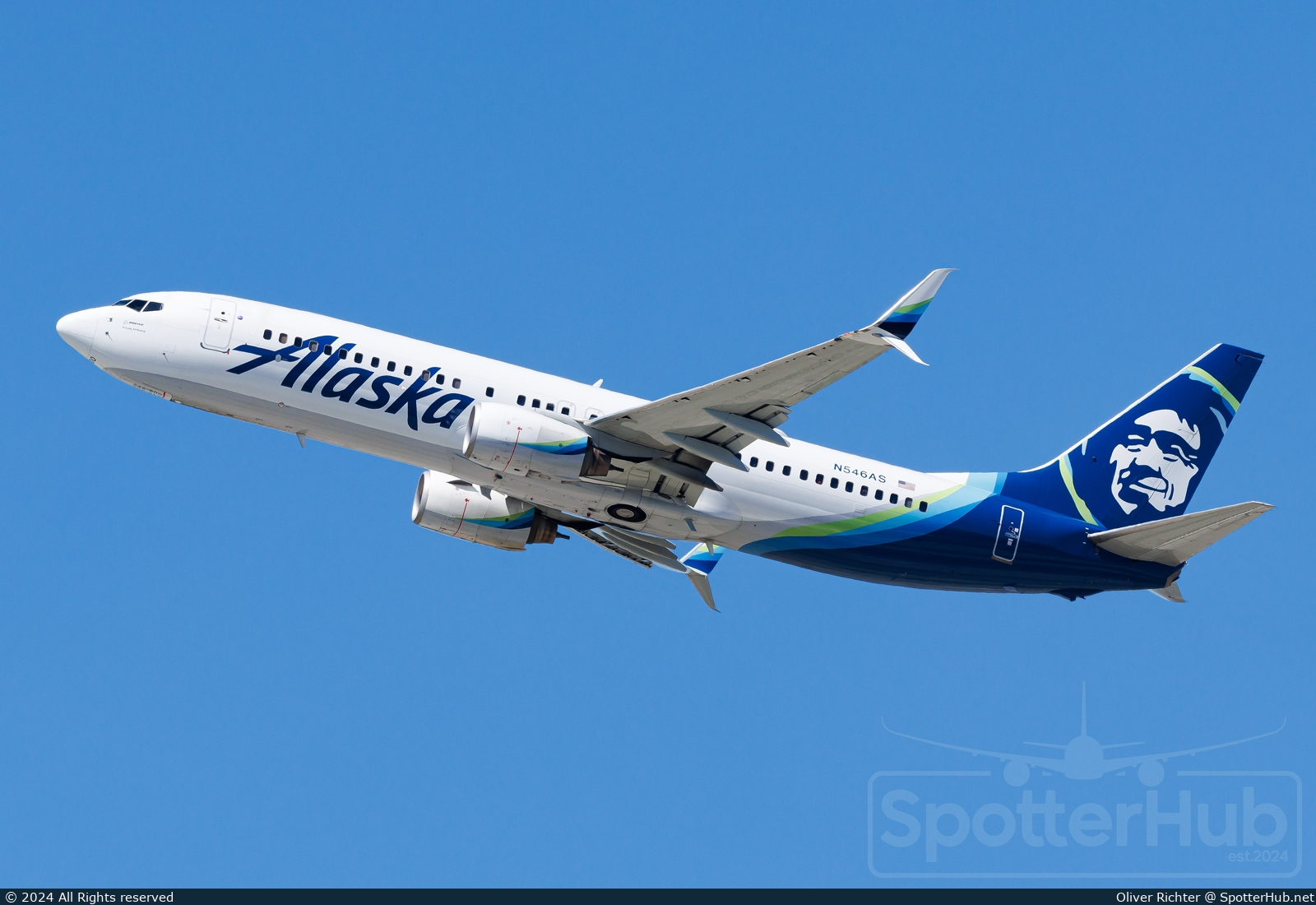 Photo of N546AS - Boeing 737-890 operated by Alaska Airlines